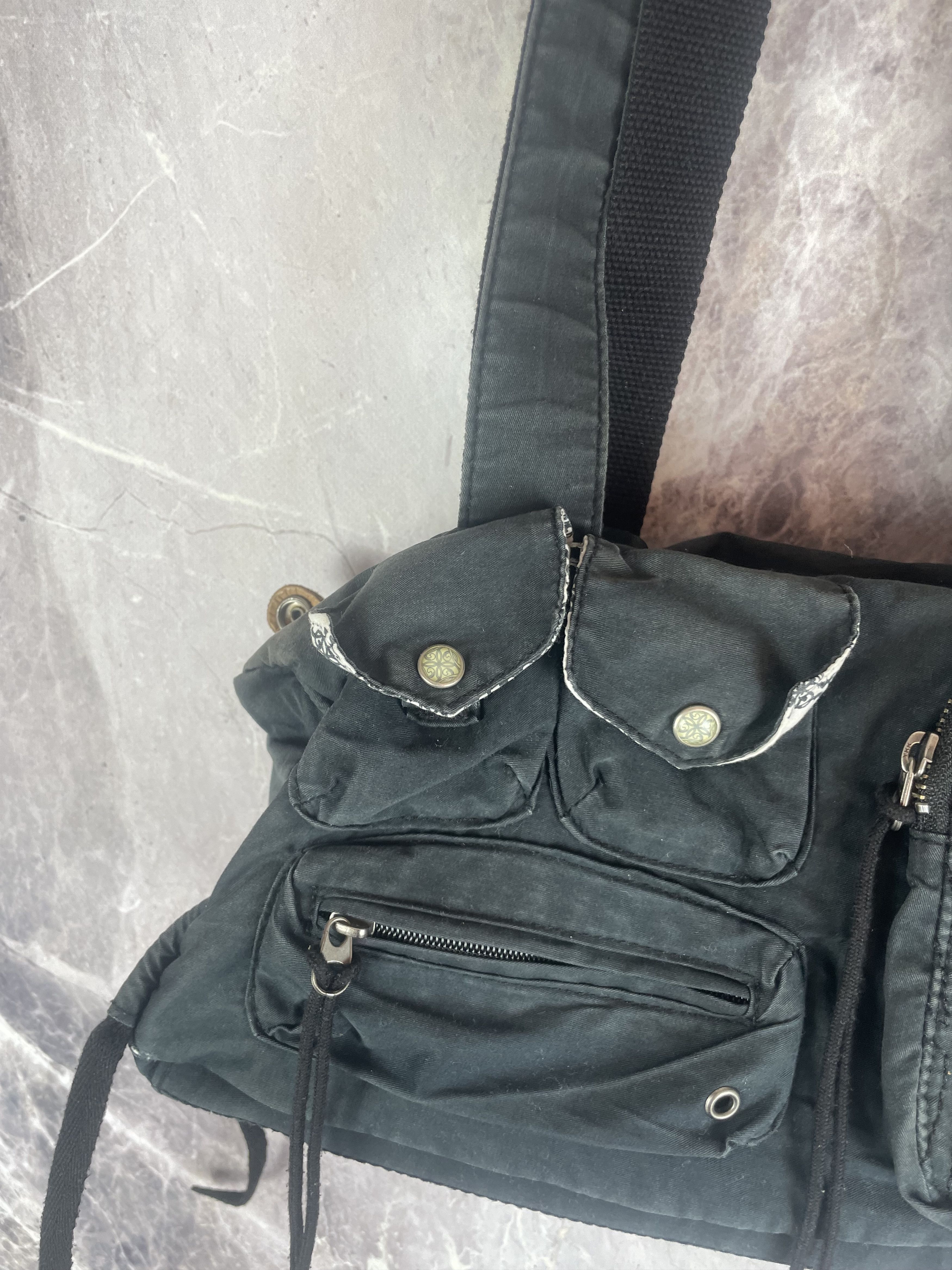 Oakley Oakley Shoulder Bag Womens Y2k Size ONE SIZE - 5 Thumbnail