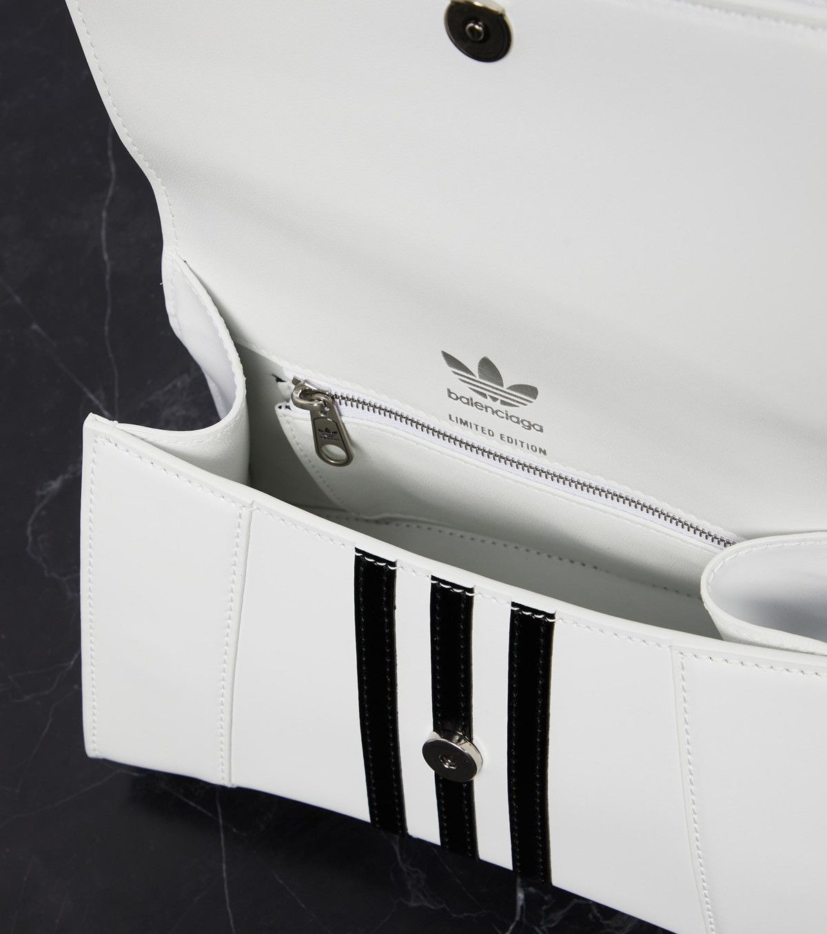 Adidas × Balenciaga 💥LIMITED💥Bale X Adidas Trefoil Leather Small Hourglass Bag Size ONE SIZE - 5 Thumbnail