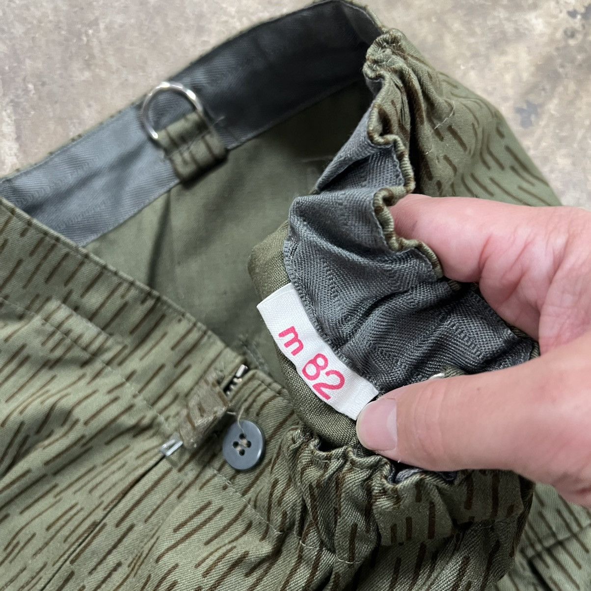 Vintage Vintage German raindrop camo pants Size US 28 / EU 44 - 6 Thumbnail