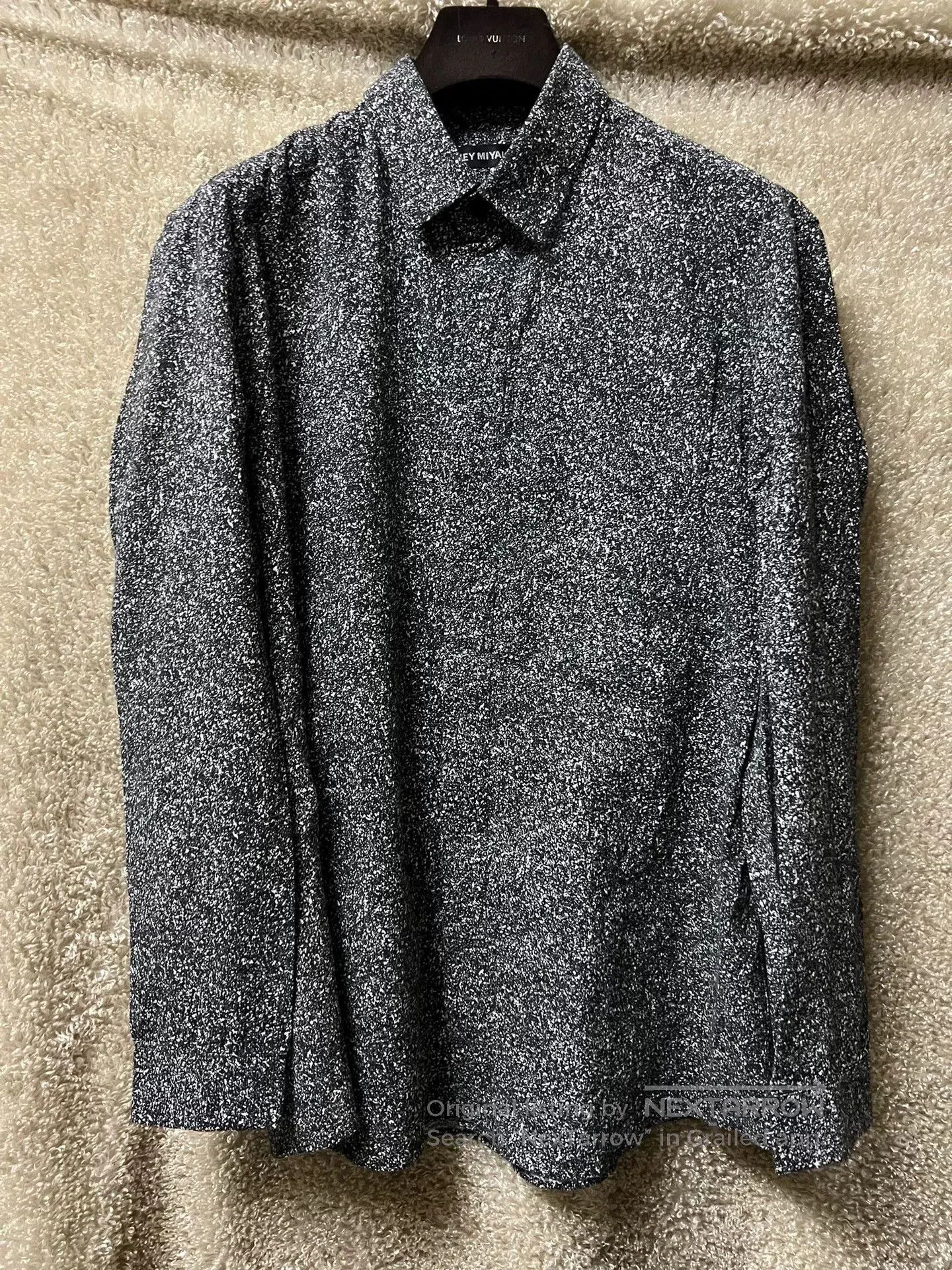 Issey Miyake Issey Miyake Men's Shirt. Size US M / EU 48-50 / 2 - 1 Thumbnail