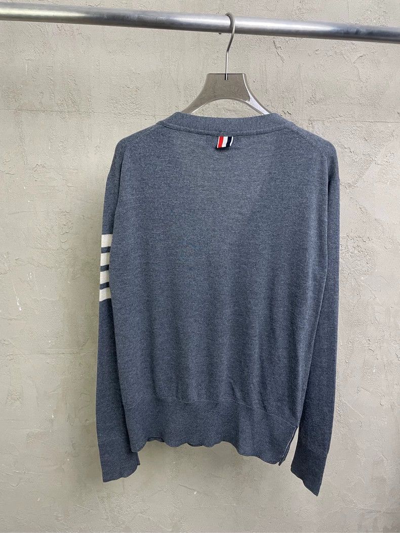 Thom Browne Thom browne Gray four-striped classic wool cardigan jacket Size US L / EU 52-54 / 3 - 2 Thumbnail