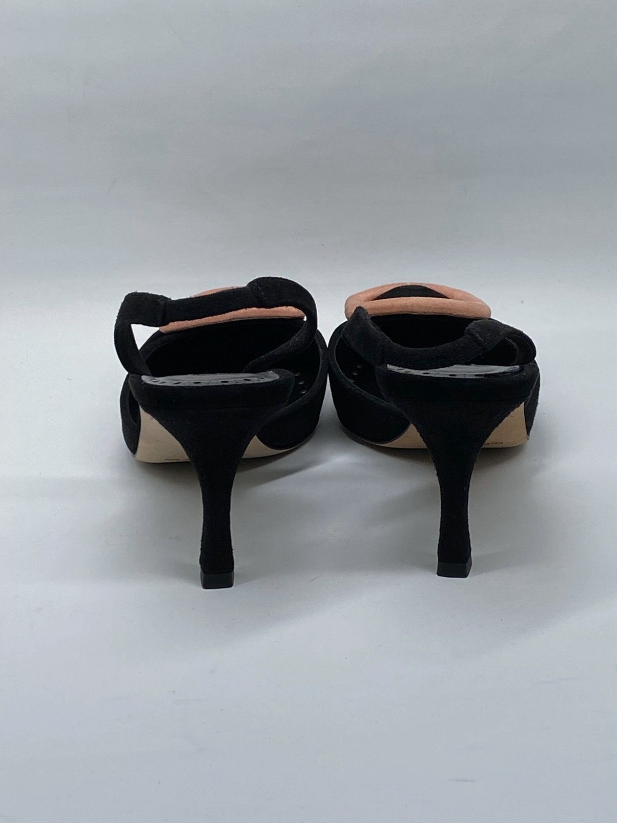 Manolo Blahnik Manolo Blahnik Maysli Suede Buckle Slingback Pumps size 36 Size US 6 / IT 36 - 9 Thumbnail