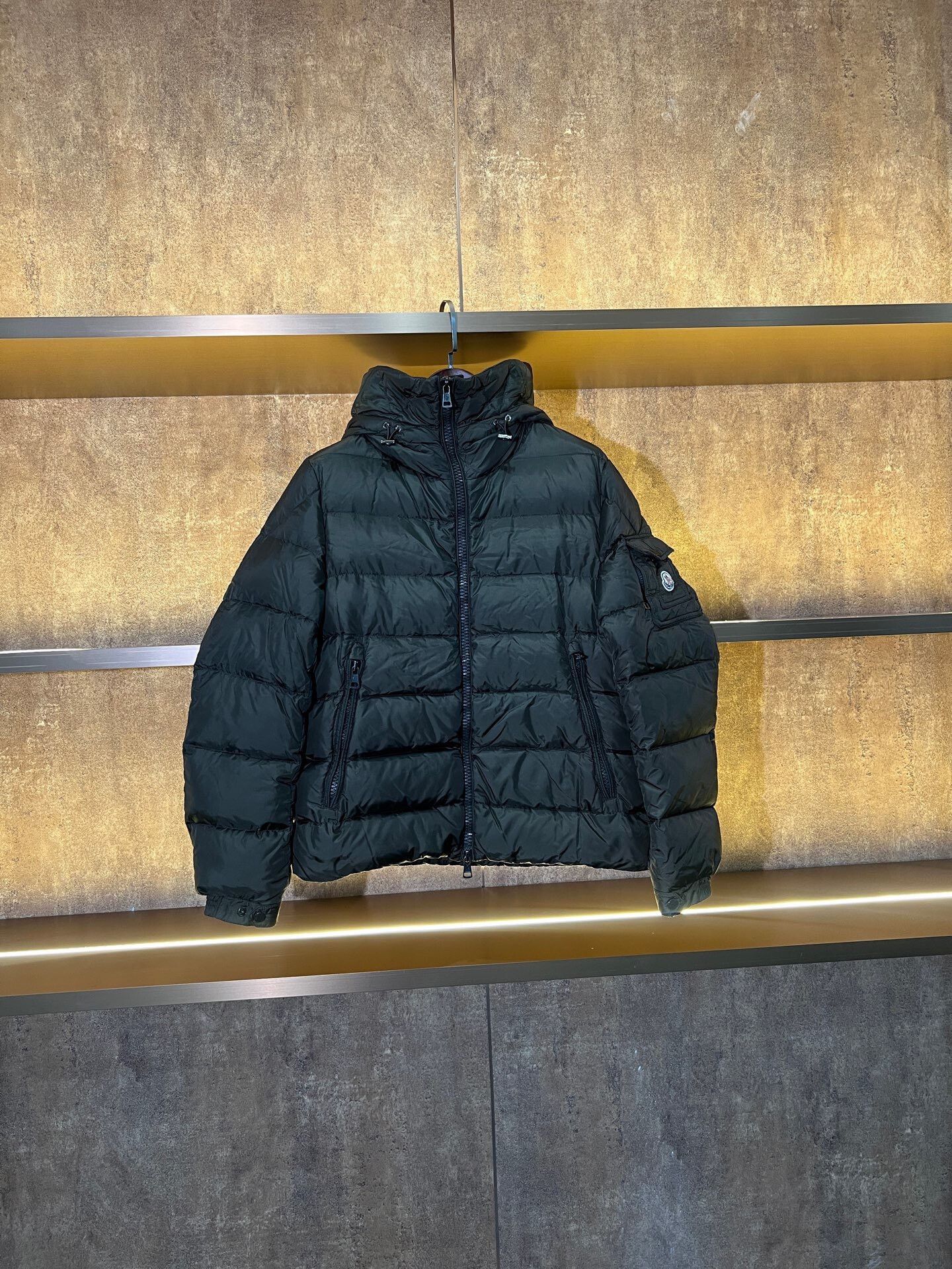 Moncler Moncler Down Heavy Coat m Men Size US M / EU 48-50 / 2 - 1 Thumbnail