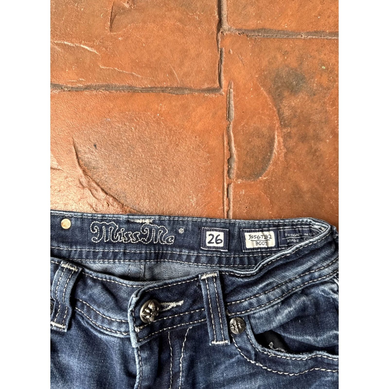 Miss Me VINTAGE Miss Me Boot Cut Jeans Womens 26 Denim Blue 5-Pocket Studded Embellished Rhinestone Logo 90s Theme Boyfriend Modern Bootcut Womens Size 26" / US 2 / IT 38 - 3 Thumbnail