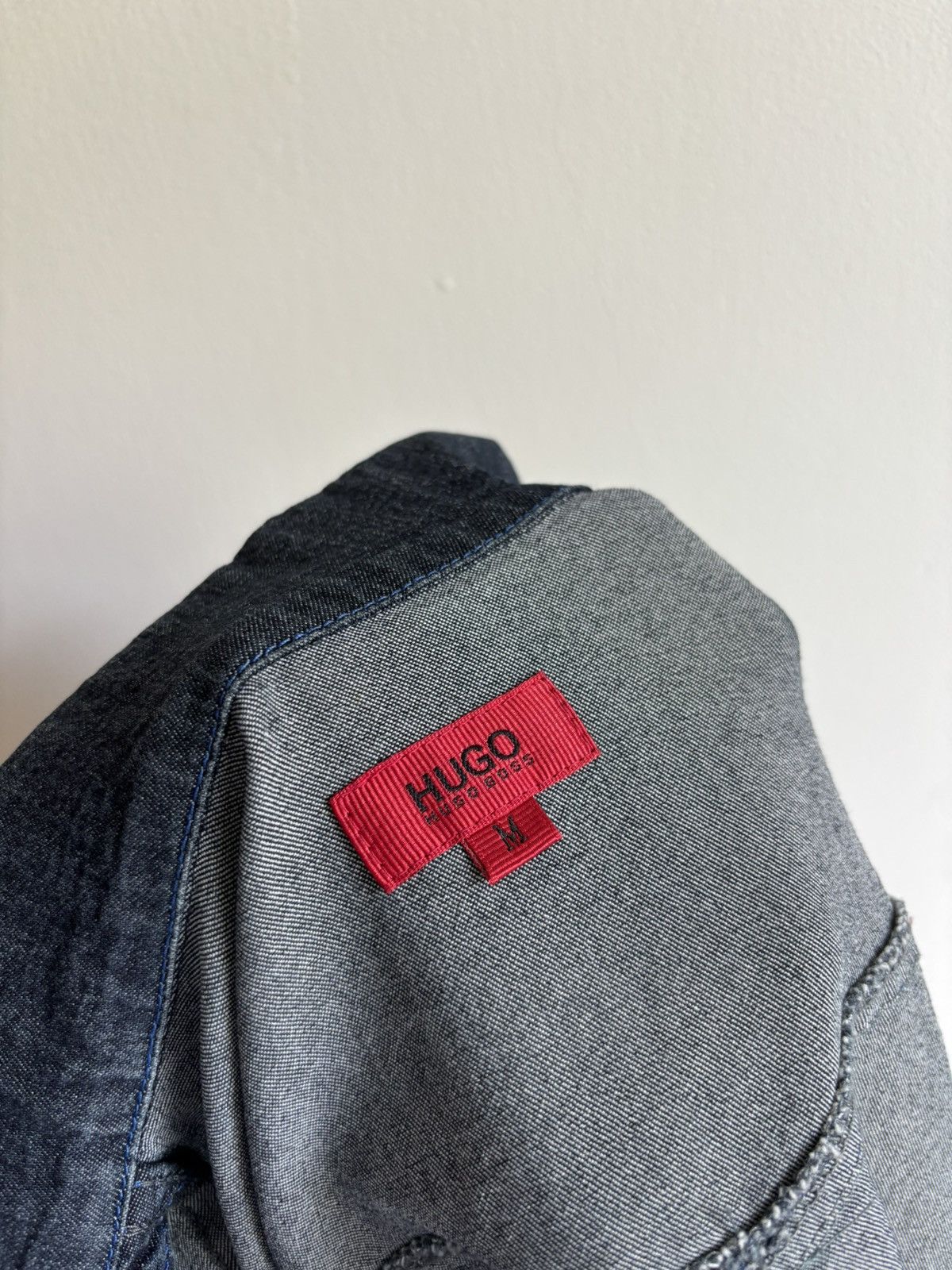 Hugo Boss Hugo Boss denim jacket y2k made in Italy Size XS / US 0-2 / IT 36-38 - 8 Thumbnail