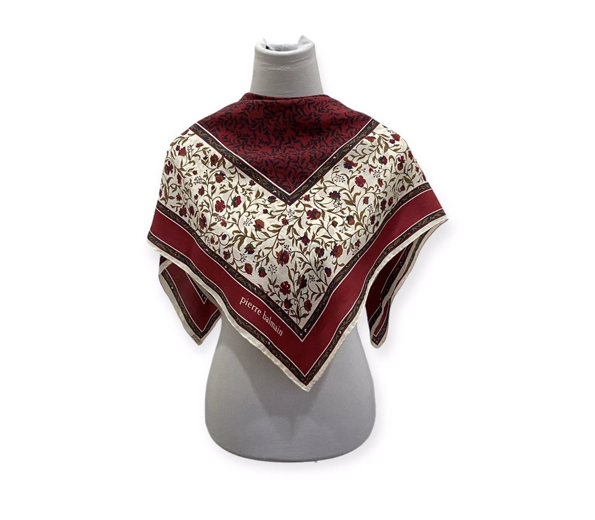 Pierre Balmain Pierre Balmain Scarves/Scarf/Neckerchief/Handkerchief Size ONE SIZE - 1 Thumbnail
