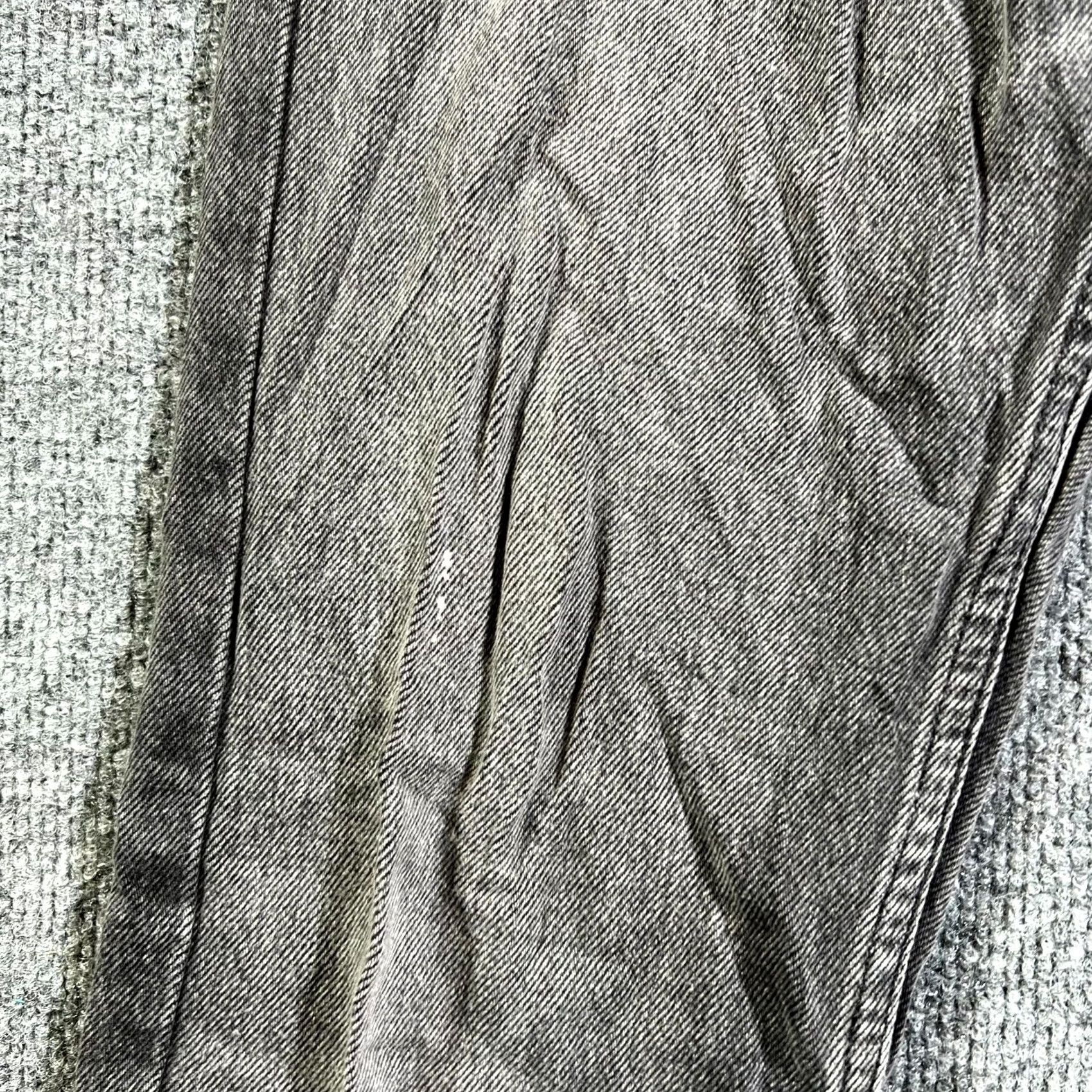 H&M H&M Jeans Mens 30x32 Gray Denim Relaxed Straight Leg Shirt? Size US 30 / EU 46 - 5 Thumbnail