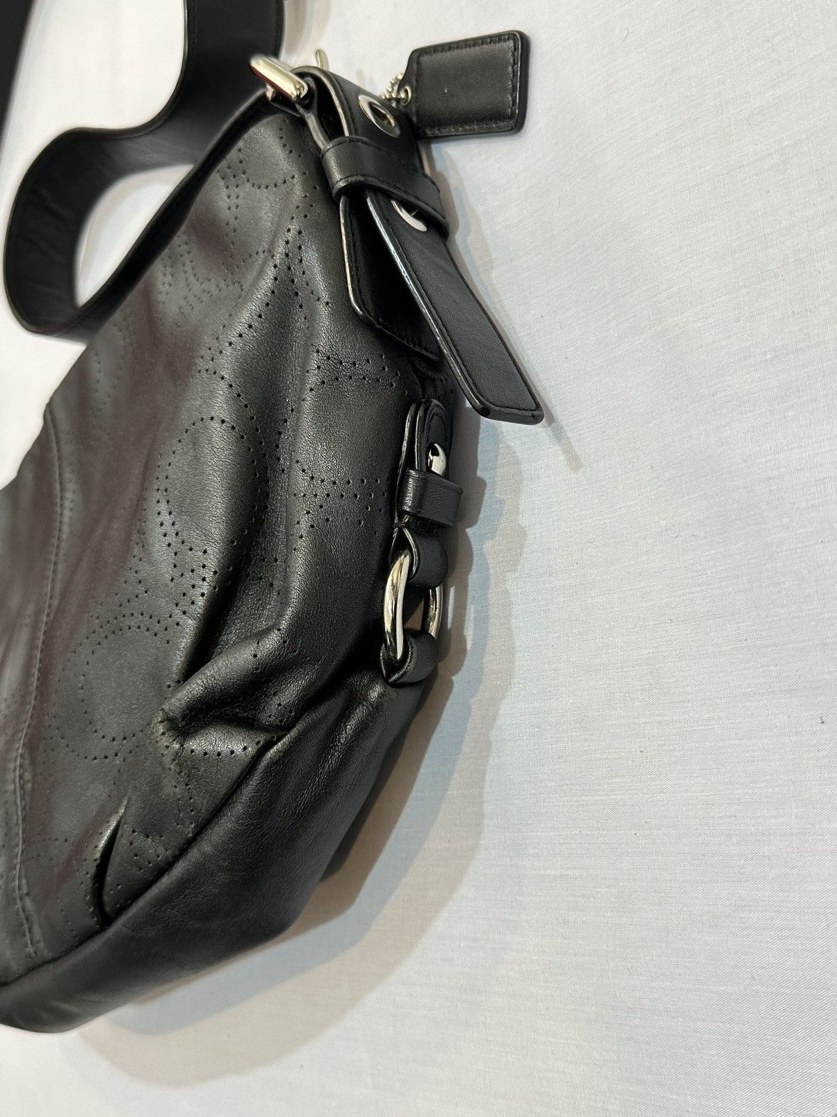 Coach Signature punch hobo shoulder bag model F17104