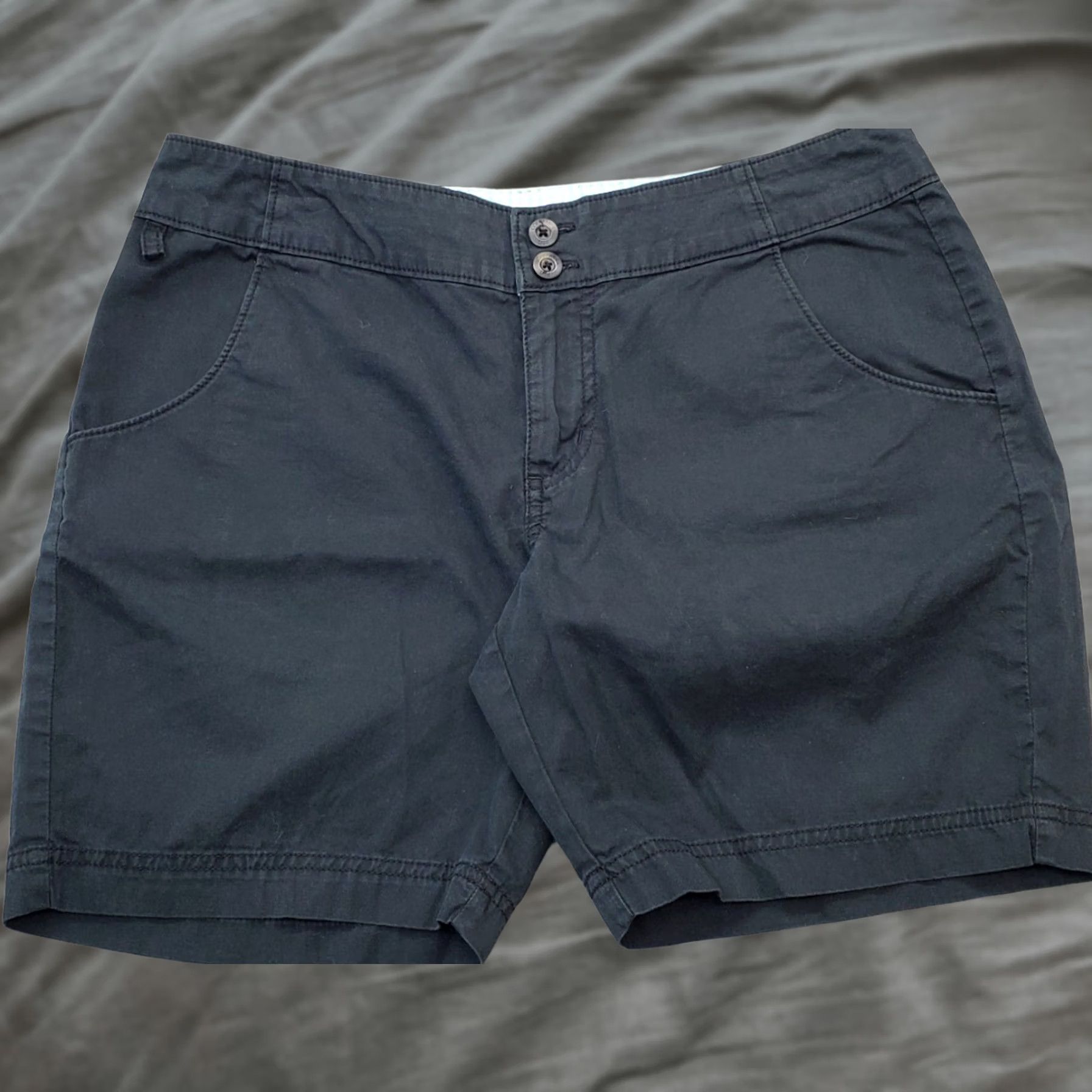 Vintage Columbia Sun Protection Chino Shorts Women Size 6/7 Navy Omni Shade 2-Button Fly Size 28" / US 6 / IT 42 - 1 Thumbnail