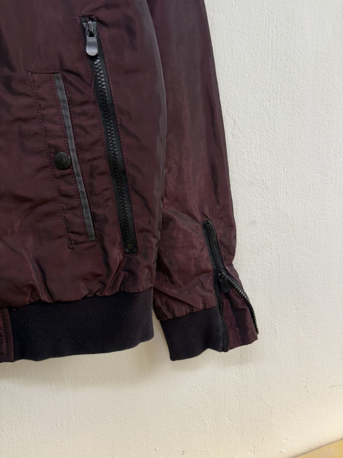 Le Grande Bleu (L.G.B.) Vintage Gordral Maroon Velvet Jacket Shiny Size US M / EU 48-50 / 2 - 19 Thumbnail