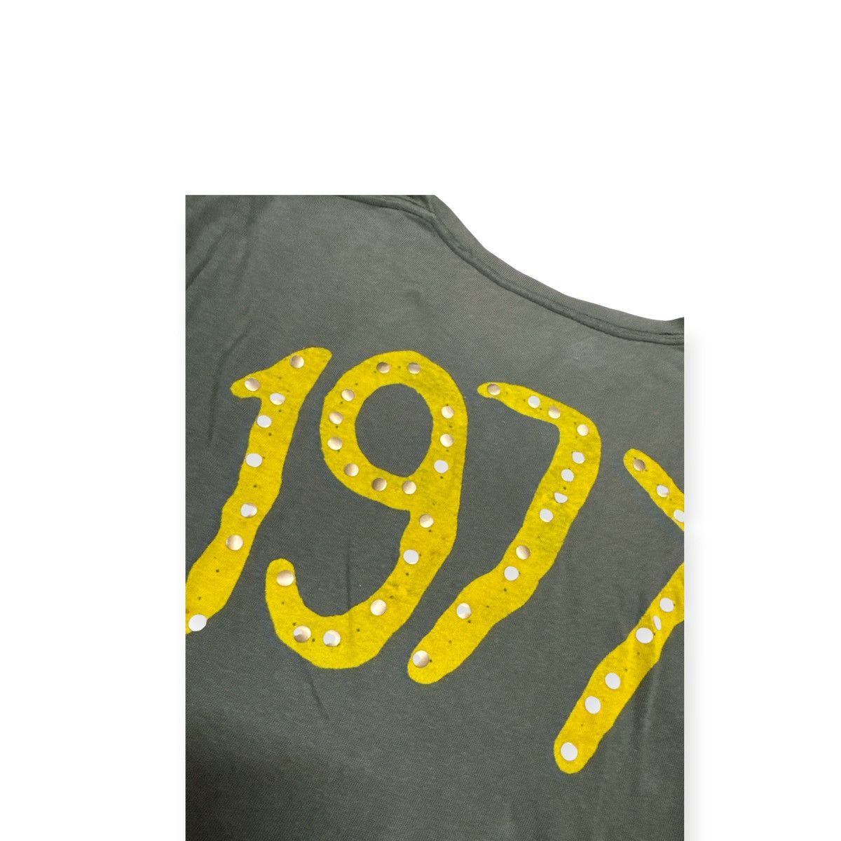 Band Tees The Clash 1977 Studed Tshirt Size US M / EU 48-50 / 2 - 7 Thumbnail