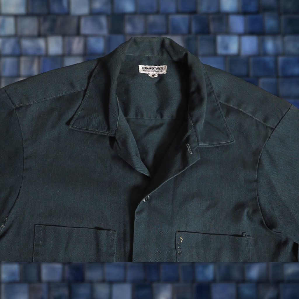 Vintage VINTAGE 50s 60s Faded Green Twill Polycotton Grunge Work Shirt Mens S Button-Front Shirt Green 1950s Grunge Casual Mens Shirts Size US S / EU 44-46 / 1 - 1 Thumbnail