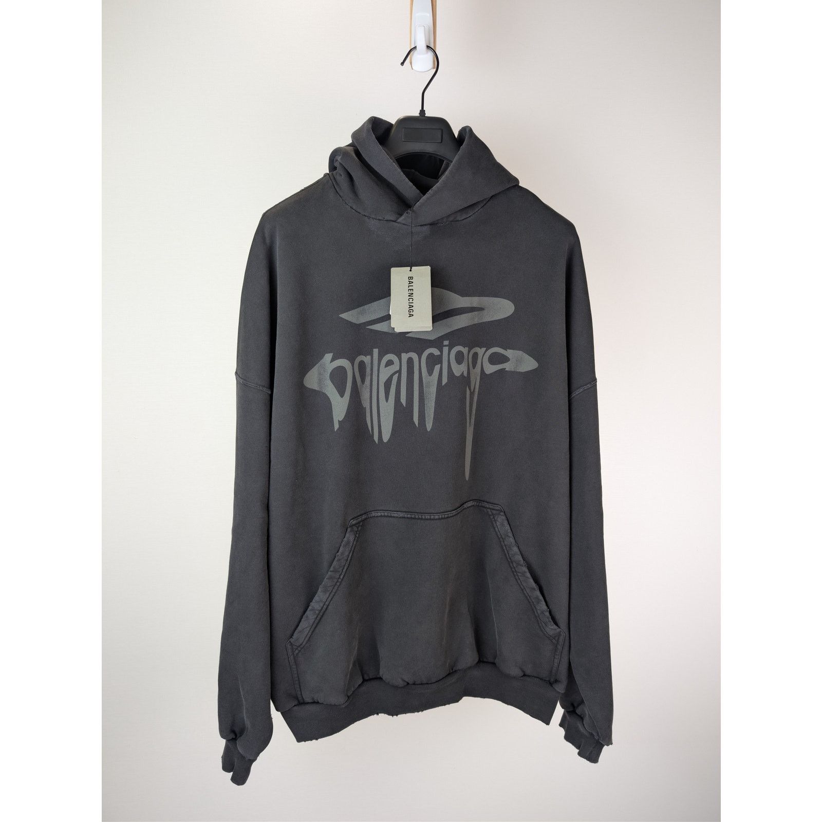 Balenciaga o1rshd1 Wavy Logo Large Fit Hoodie in Faded Wash Black Size US M / EU 48-50 / 2 - 1 Thumbnail