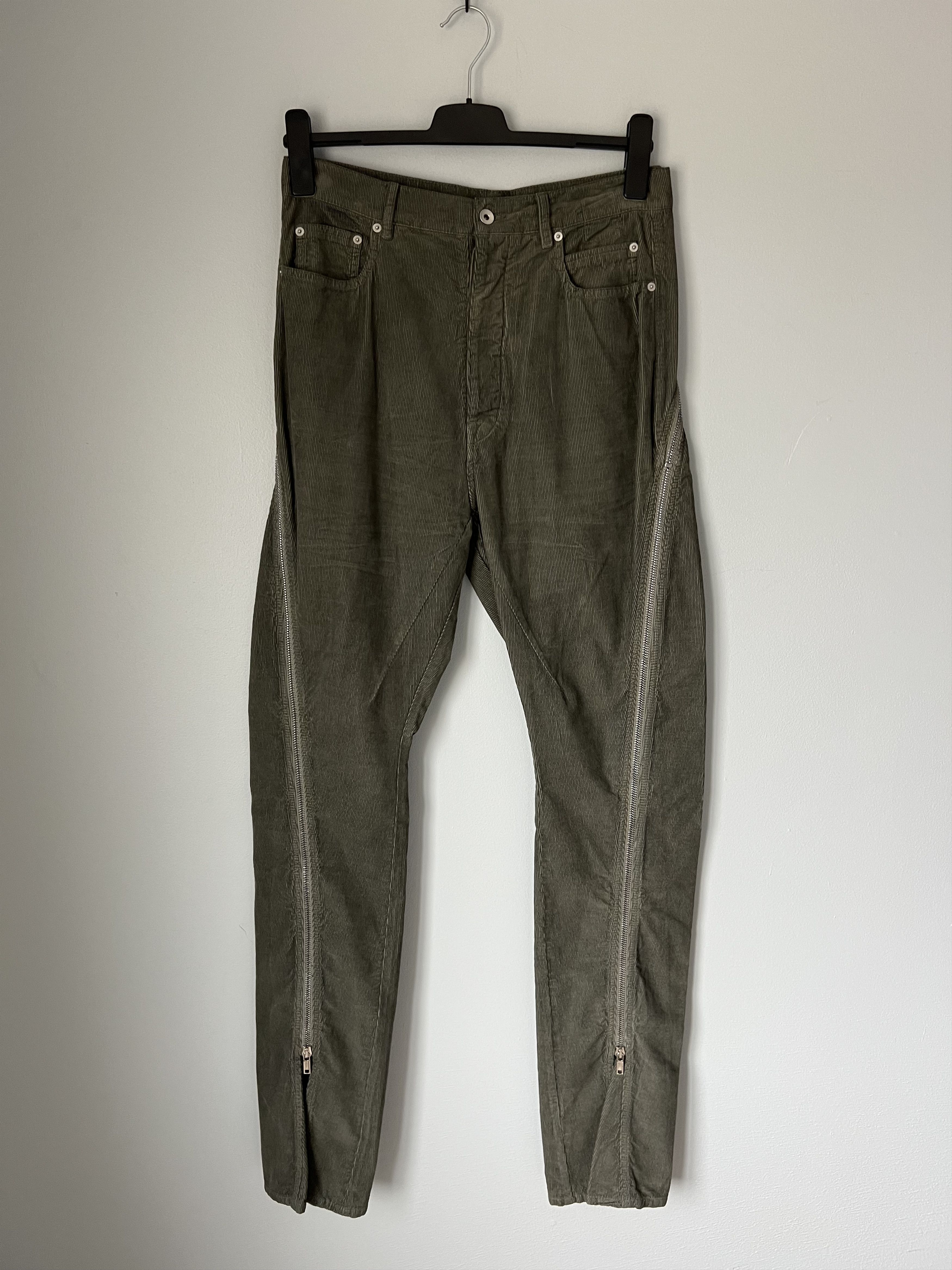 Rick Owens Drkshdw Rick Owens DRKSHDW Corduroy Bolana Banana Pants Size US 31 - 8 Thumbnail