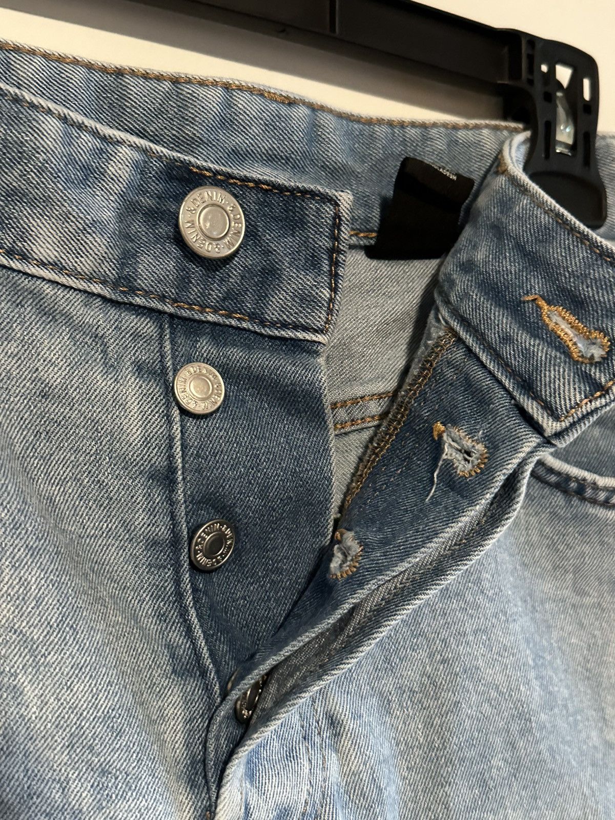 H&M H&M Slim Fit Button-fly Denim Shorts Size US 32 / EU 48 - 2 Thumbnail