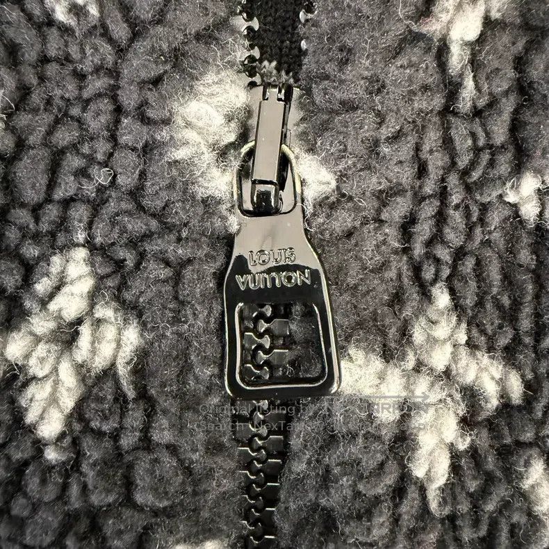 Louis Vuitton Louis Vuitton Black full logo lambswool jacket Size US M / EU 48-50 / 2 - 7 Thumbnail
