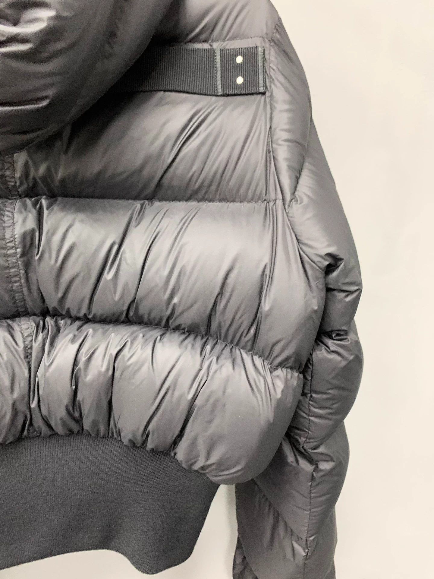 Rick Owens Brand new Rick Owens 25fw hooded down jacket Size US L / EU 52-54 / 3 - 5 Thumbnail