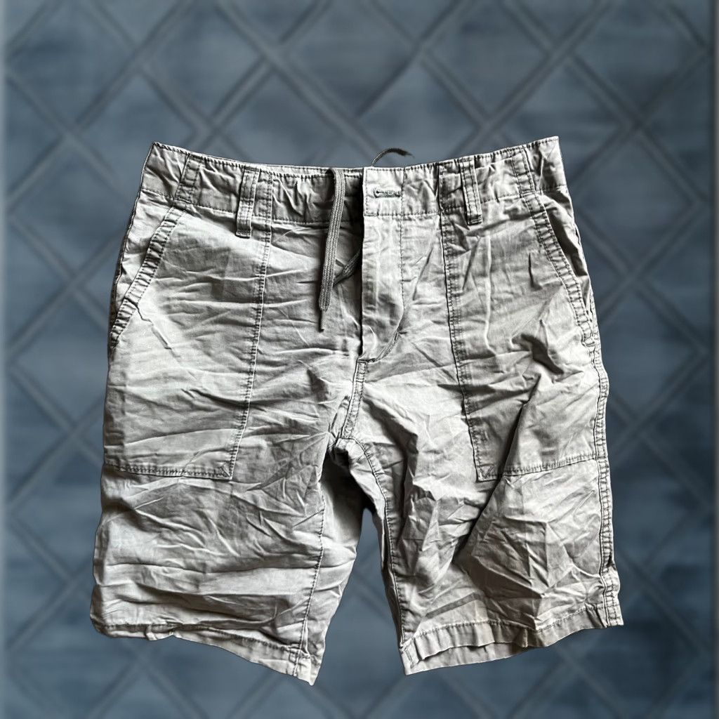 Old Navy Old Navy Shorts Mens 28 Gray Solid Chino 5-Pocket Beach Mens Size US 28 / EU 44 - 1 Thumbnail