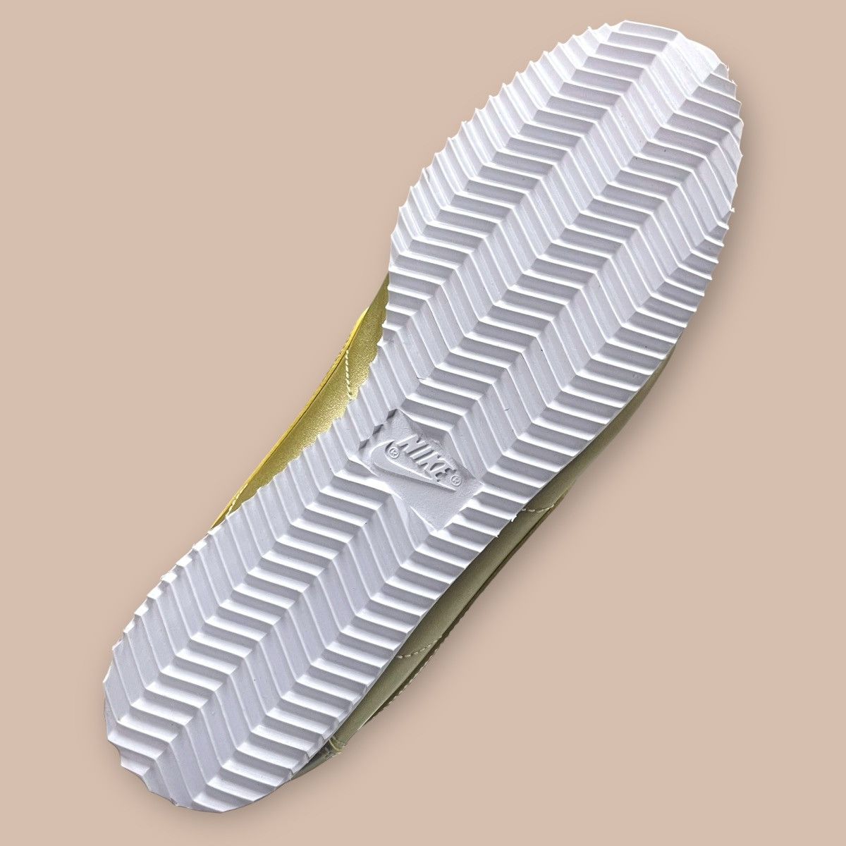 Nike NIKE Cortez Se GS 'Gold Star' Size US 7 / EU 40 - 14 Thumbnail