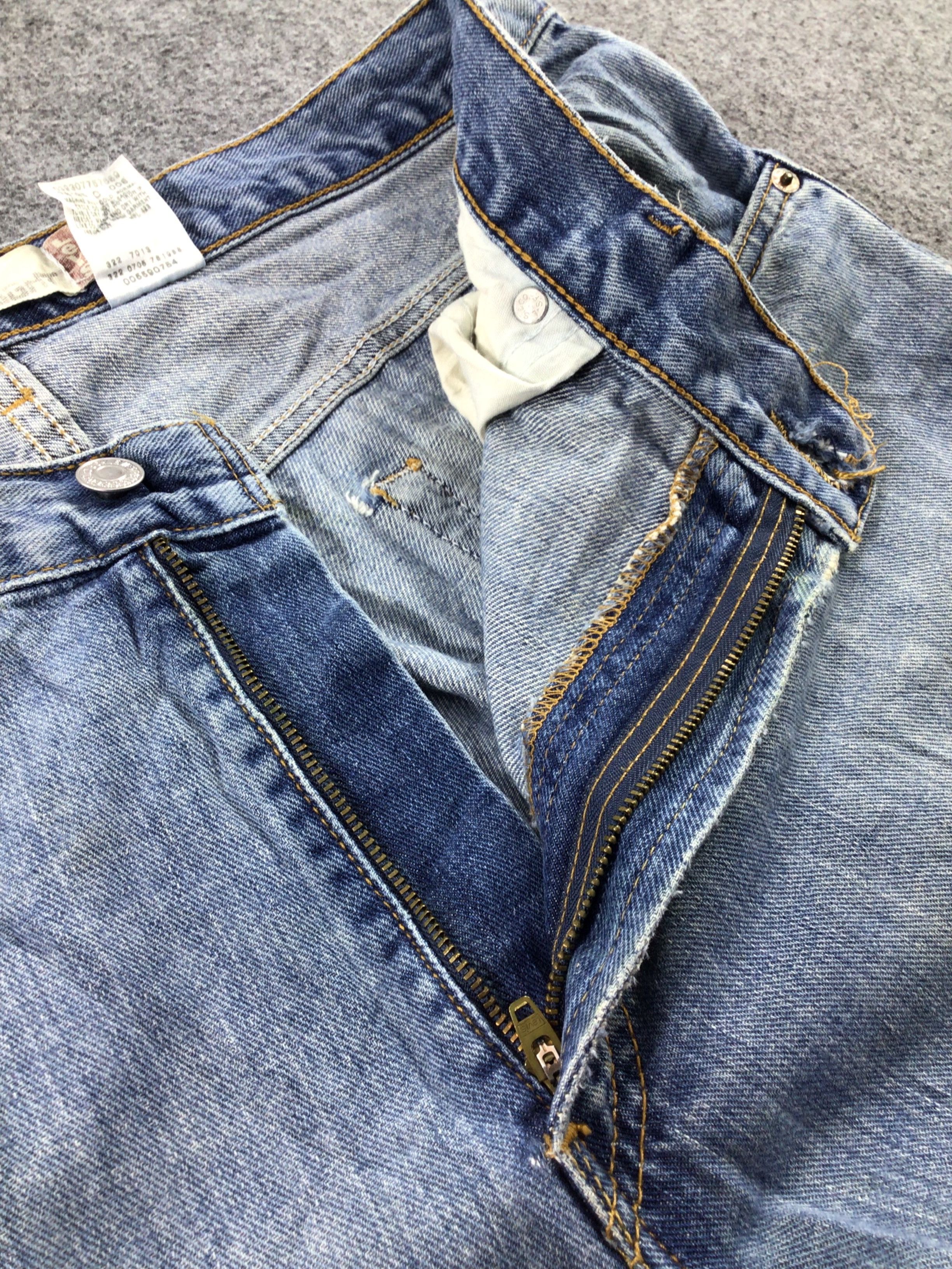 Levi's Vintage Levis 559 Jeans-J892 Size US 35 - 8 Thumbnail