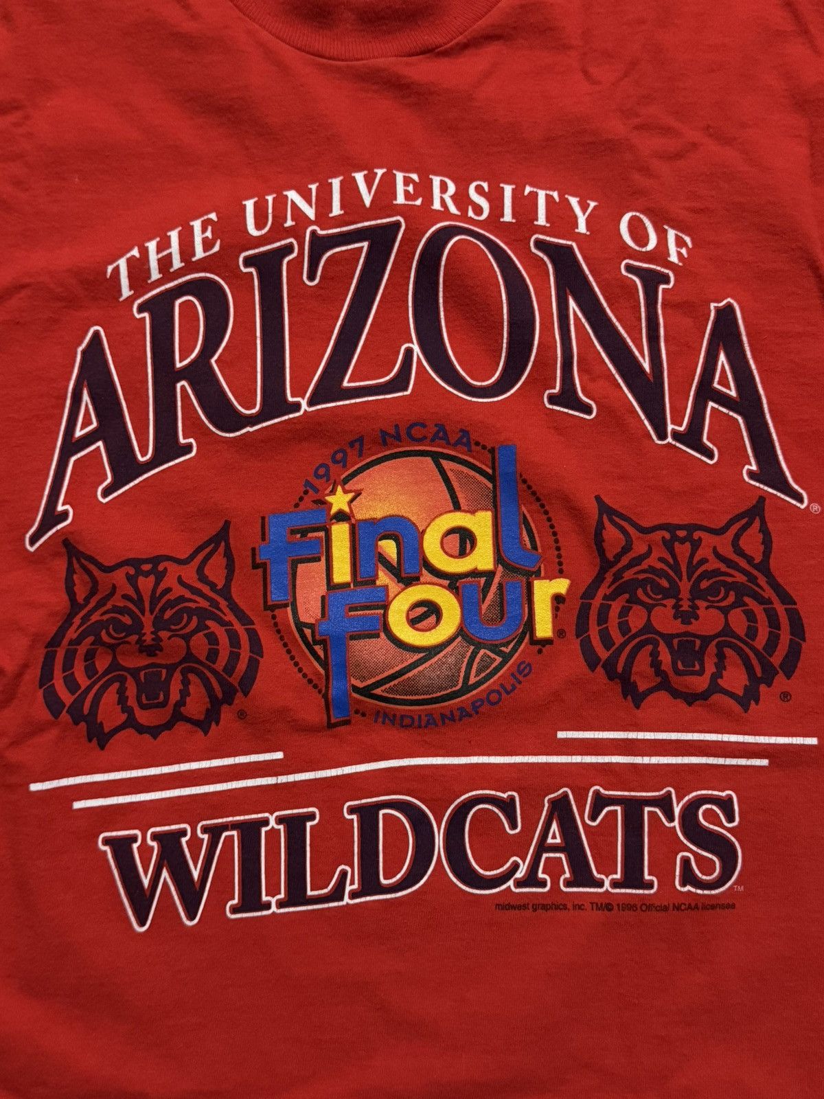 Vintage **VINTAGE** University of Arizona 1997 Final Four T Shirt Size US L / EU 52-54 / 3 - 3 Thumbnail