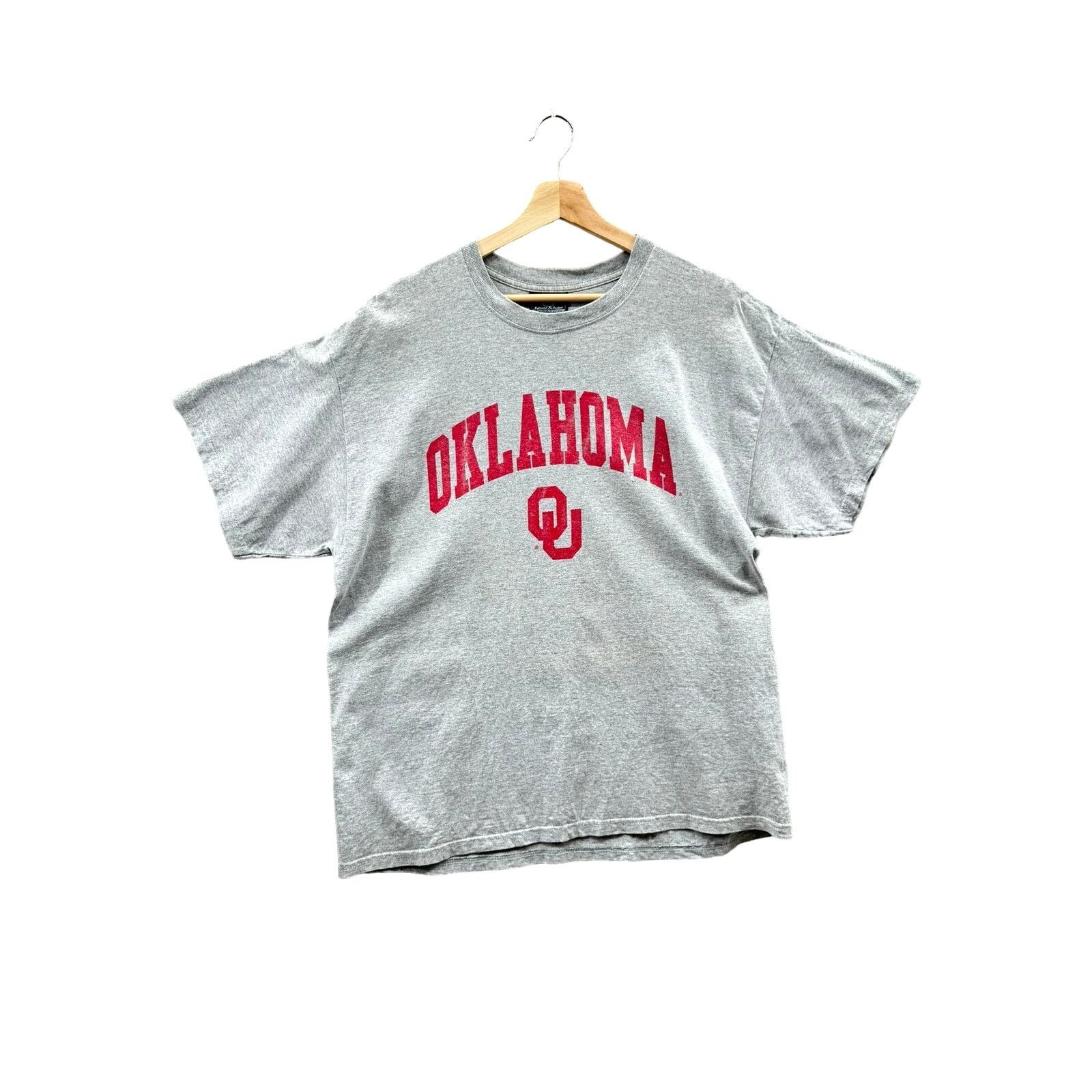 Steve And Barrys × Vintage Steve & Barry's Oklahoma University College Graphic Tee Size US XL / EU 56 / 4 - 1 Thumbnail