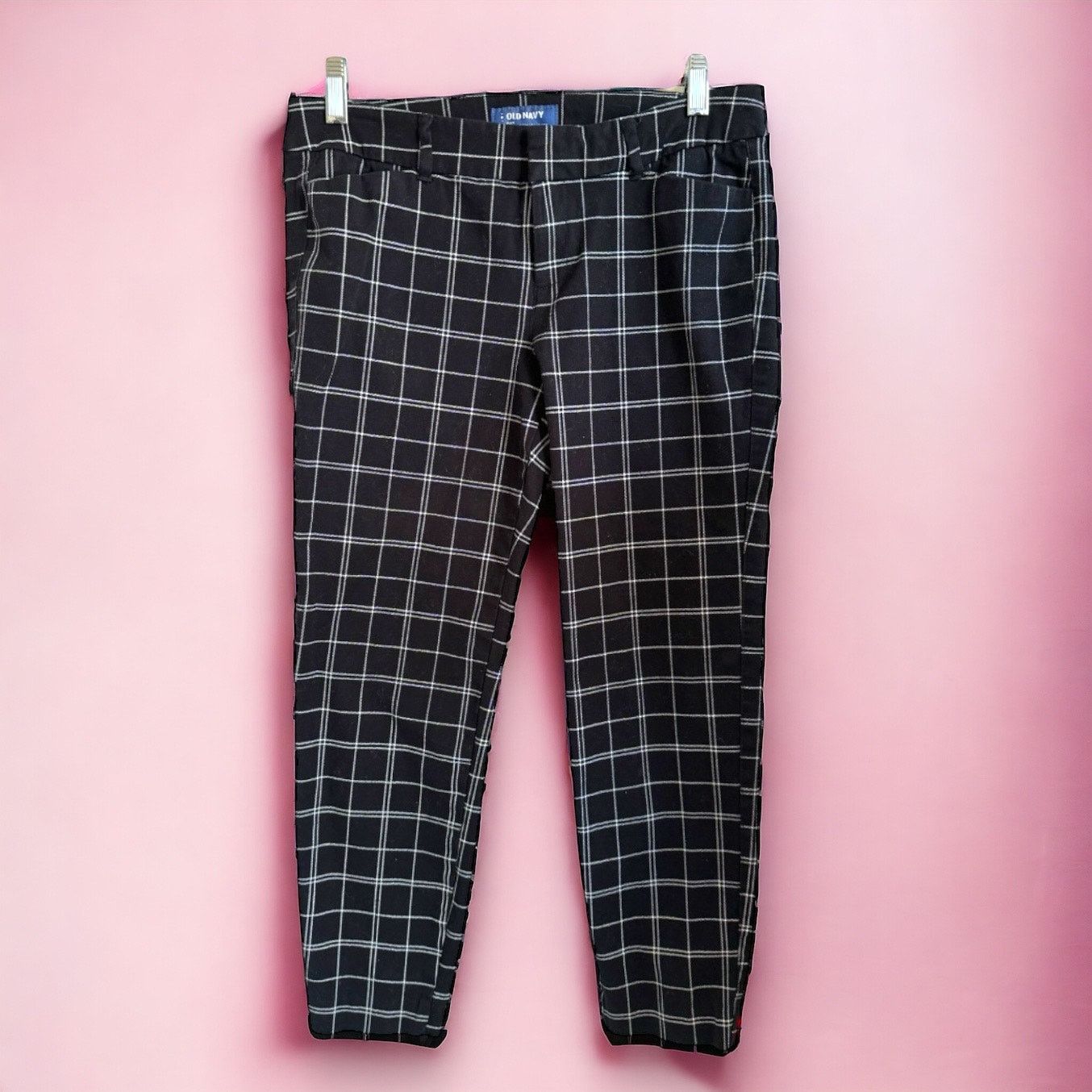 Old Navy Old Navy Womens Pants Sz 2 Pixie Mid Rise Crop Black White Size 26" / US 2 / IT 38 - 1 Thumbnail