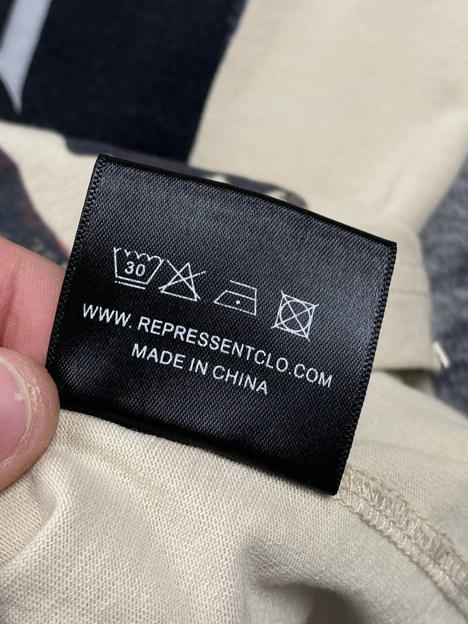 Represent Clo. Represent Thoroughbred T Shirt Big Logo Men Size M Beige Size US M / EU 48-50 / 2 - 11 Thumbnail