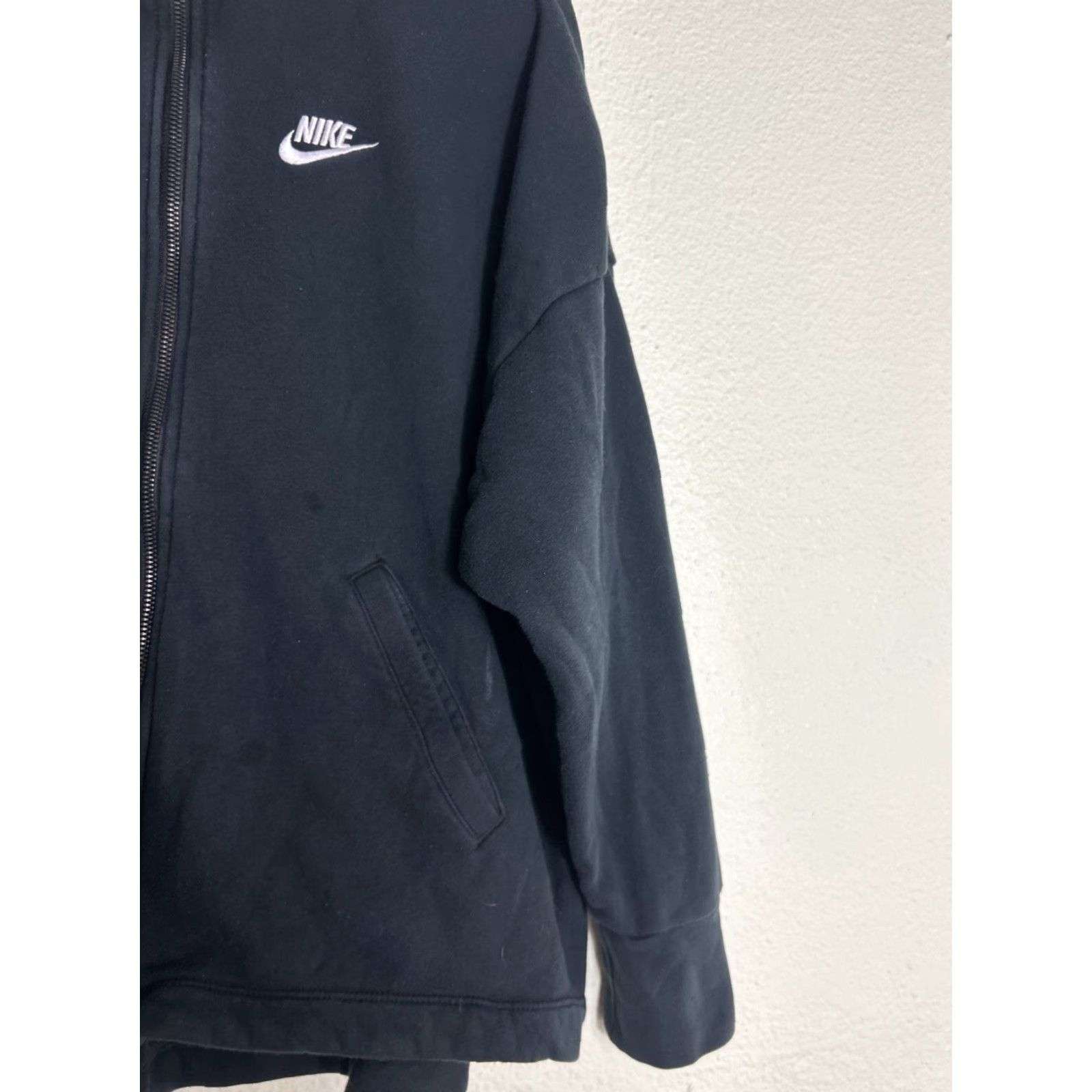 Nike Nike Sportswear Jacket Womens XS Black Full Zip Pockets Solid 90s Modern Sports Running Casual Short Mid-Length Size XS / US 0-2 / IT 36-38 - 4 Thumbnail