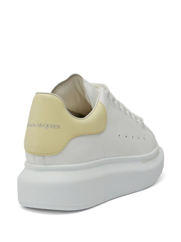 Alexander McQueen o1w1db10925 Oversized Sneaker in White Size US 5 / IT 35 - 3 Thumbnail