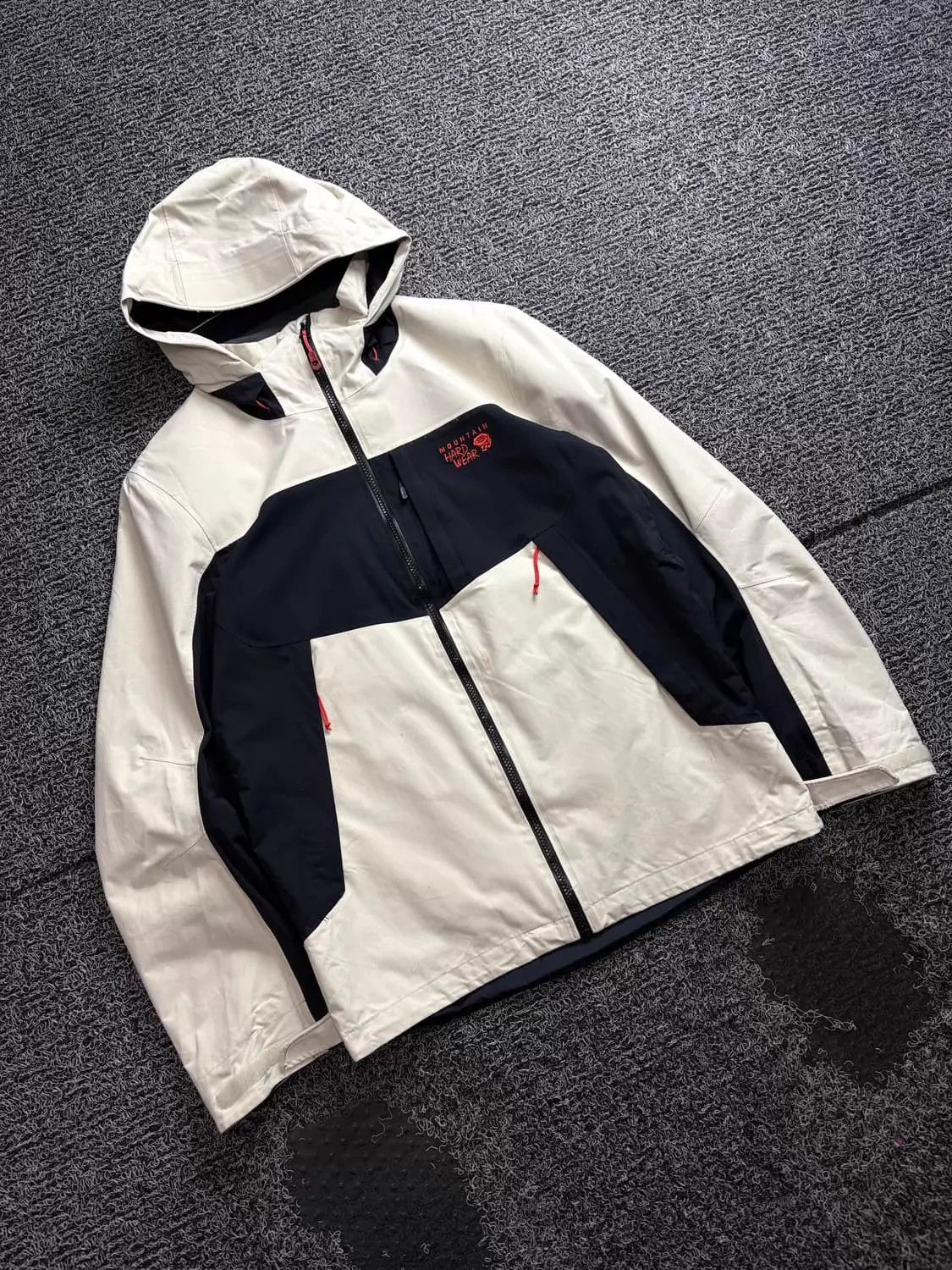Mountain Hardwear mountain hardwear vintage tech jacket blk/wht/orange Size US S / EU 44-46 / 1 - 5 Thumbnail