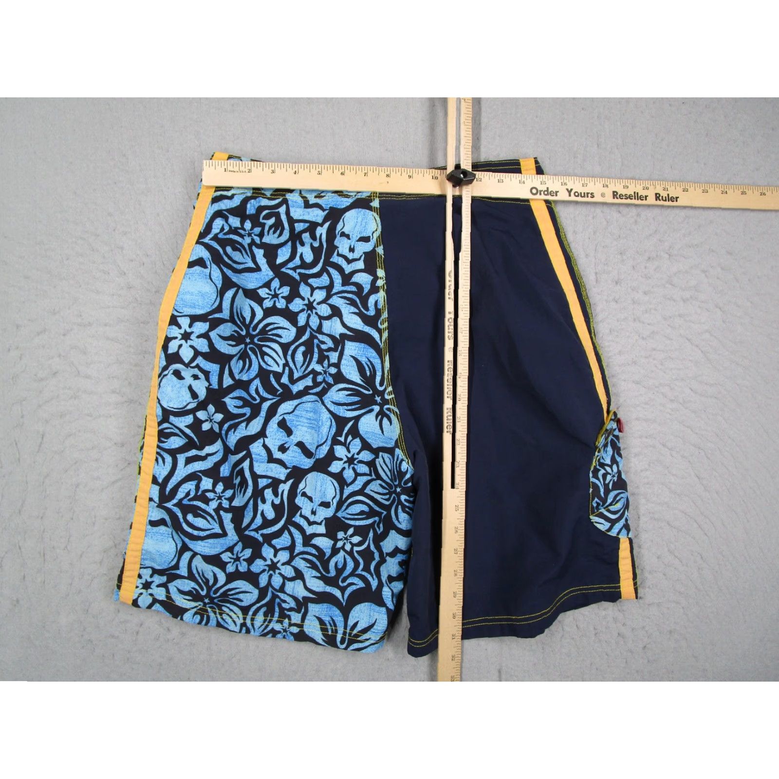 Ocean Pacific VINTAGE Ocean Pacific Board Shorts Mens 32 Blue Skull Hawaiian Floral Swim Trunks Surf Shorts Size US 32 / EU 48 - 6 Thumbnail