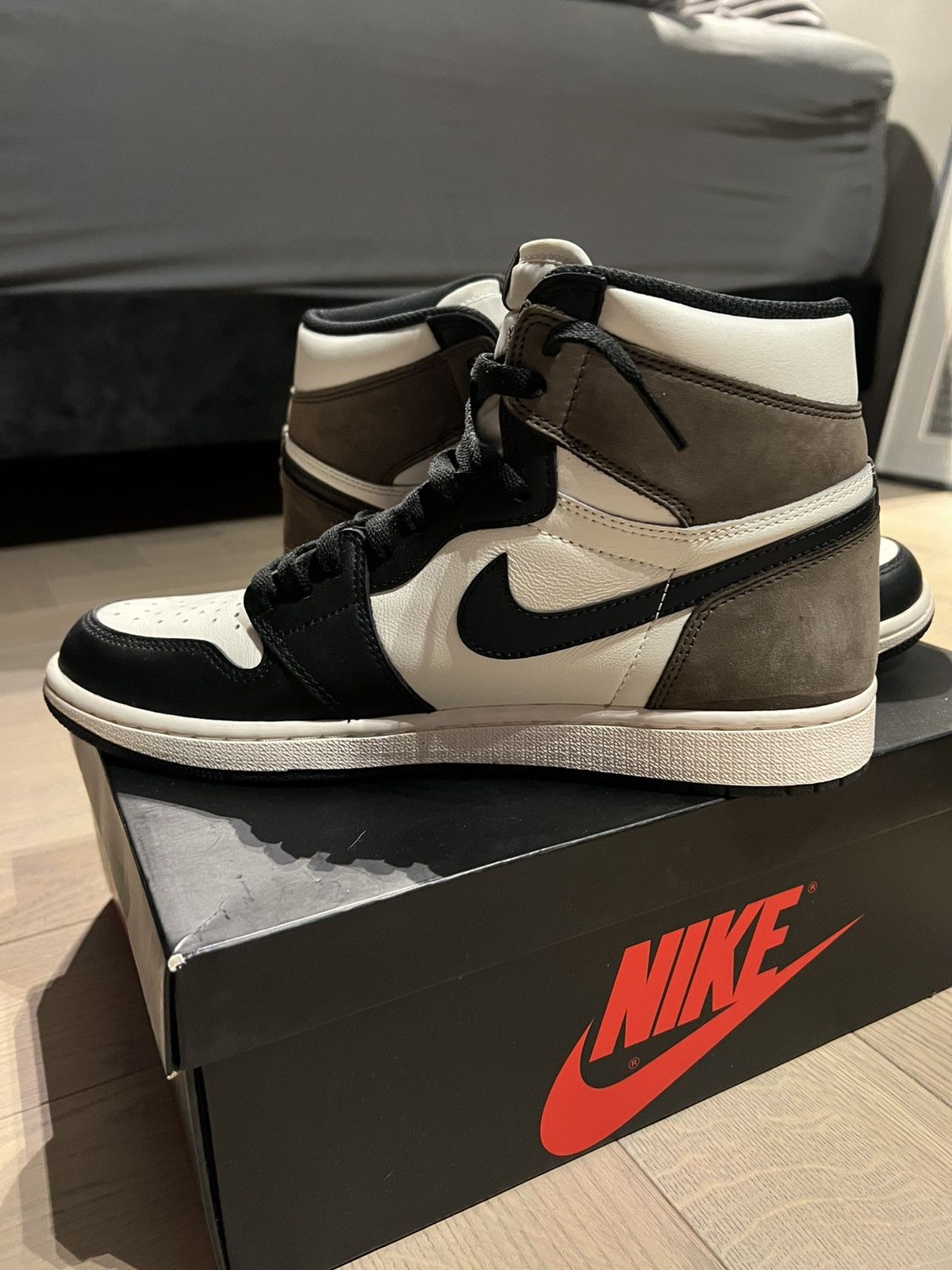 Jordan Brand × Nike Jordan 1 Mochas Size US 10 / EU 43 - 7 Thumbnail