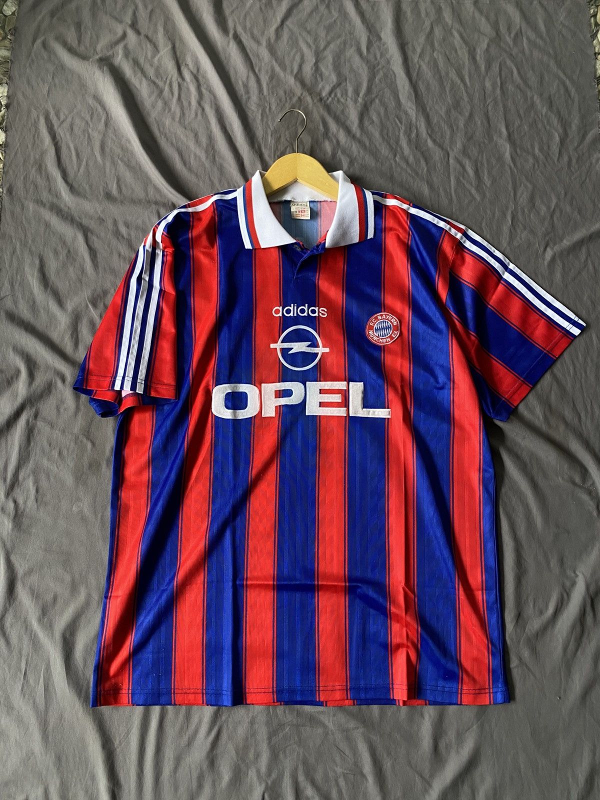 Vintage FC Bayern Munchen 95/97 Home Kit Jersey
