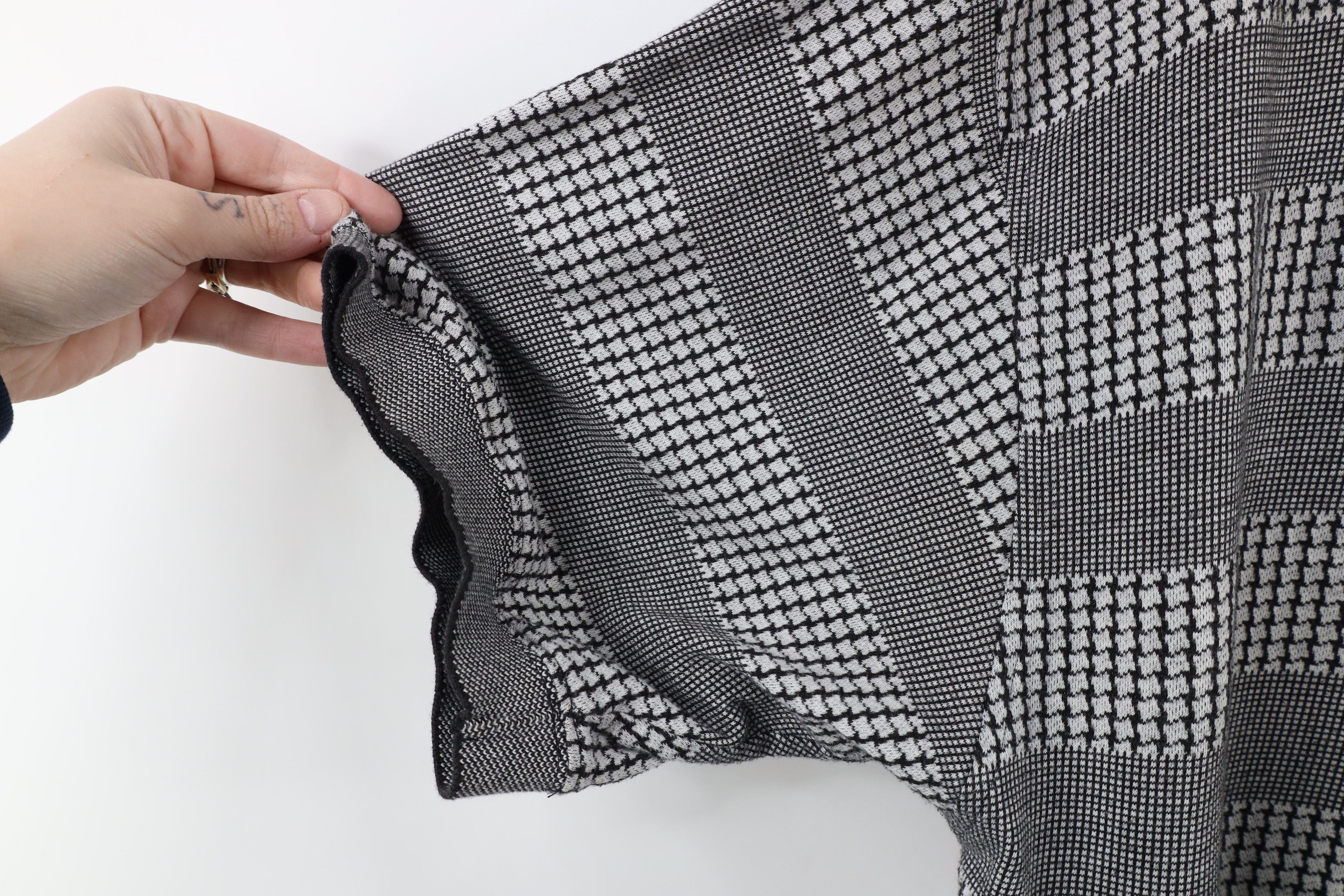Vintage Vintage 90s Streetwear Houndstooth Knit Golf Polo Shirt Size US XL / EU 56 / 4 - 6 Thumbnail