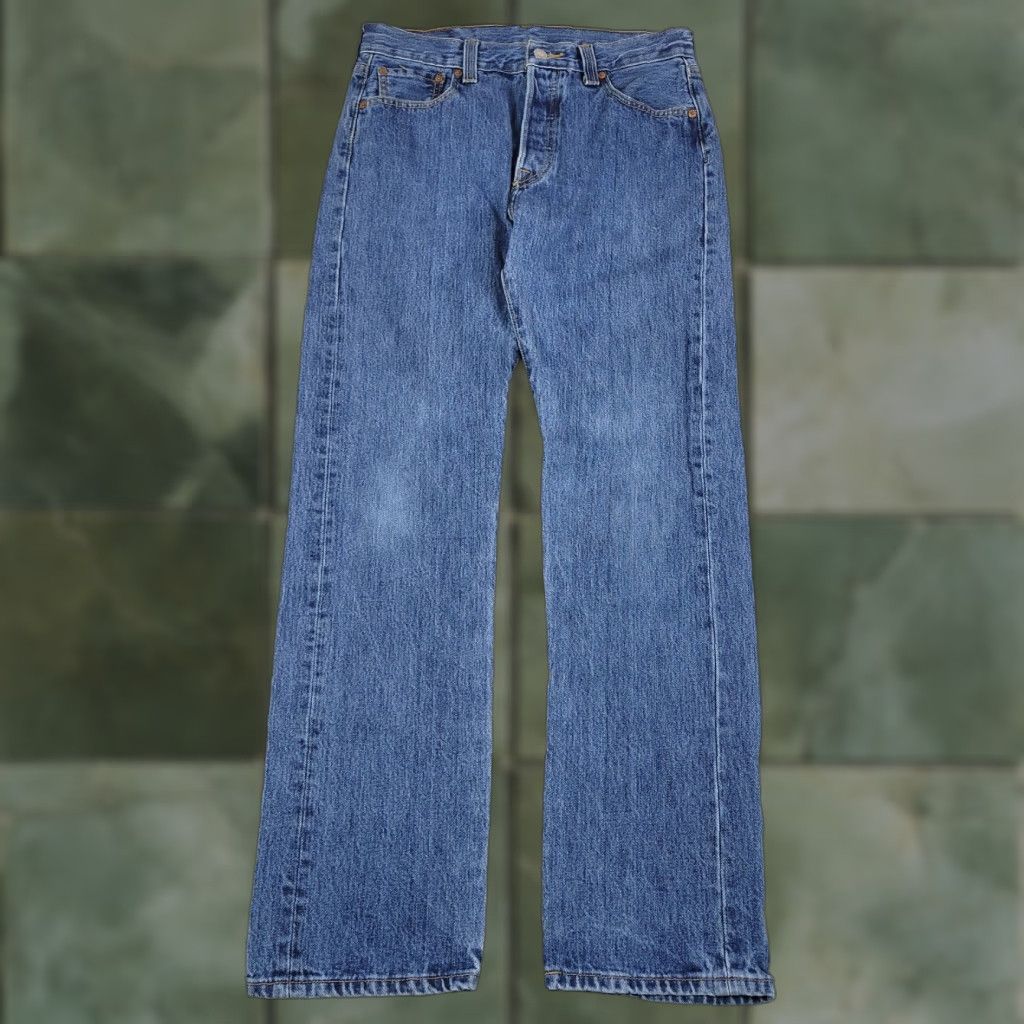 Levi's Levis 501 Jeans Mens 30x32 Blue Straight Leg Button Fly Medium Wash Denim Pants Jeans Size US 30 / EU 46 - 1 Thumbnail