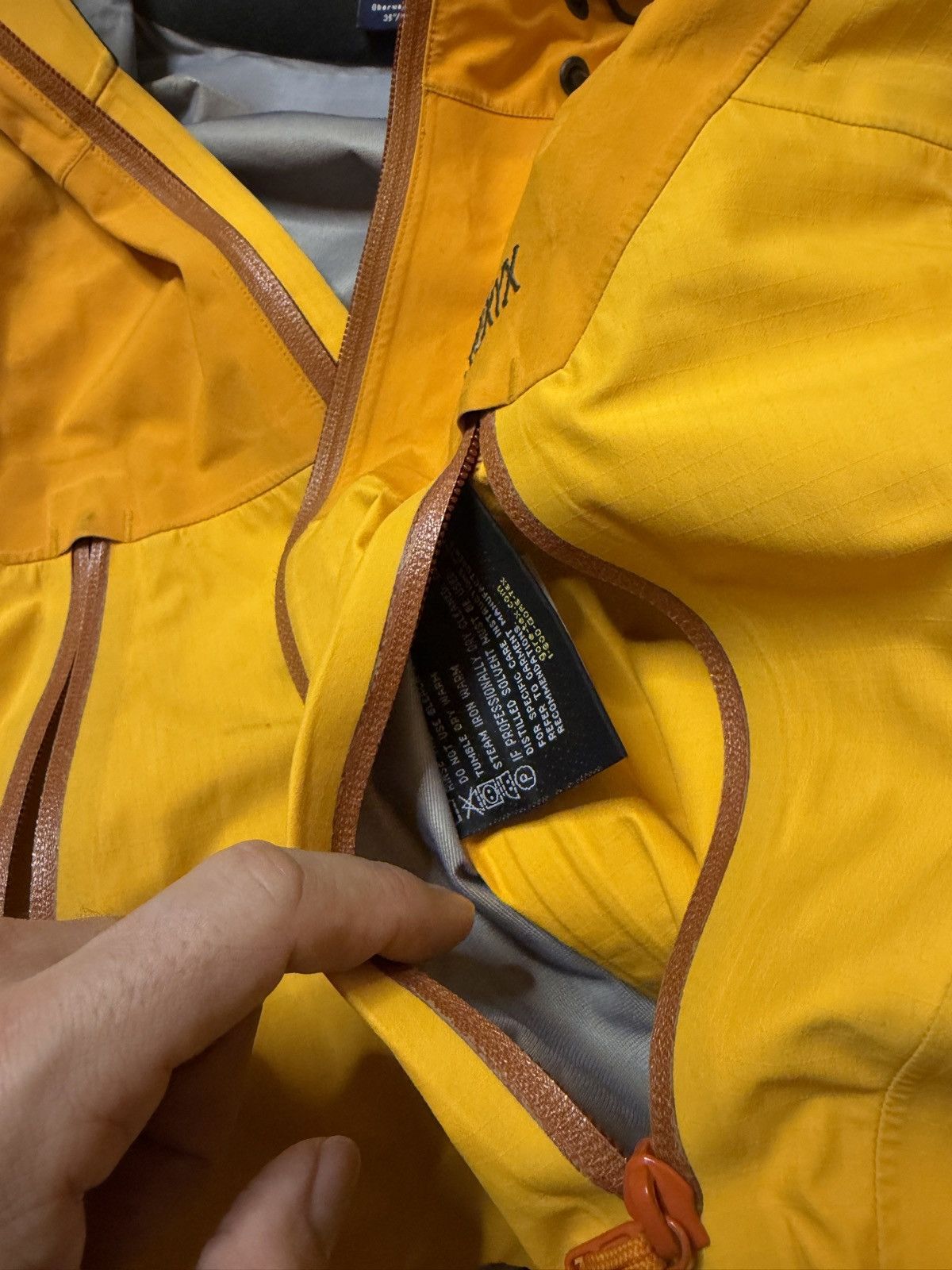 Arc'teryx Arcteryx women ski jacket gore tex Size S / US 4 / IT 40 - 10 Thumbnail
