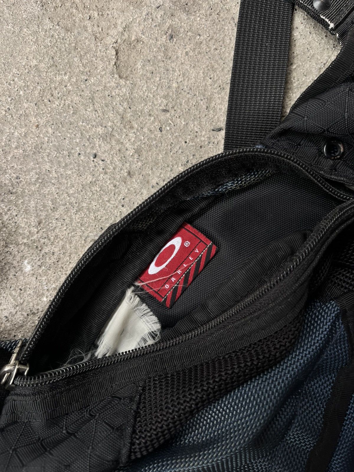 Oakley Vintage oakley mini icon bag Size ONE SIZE - 7 Thumbnail