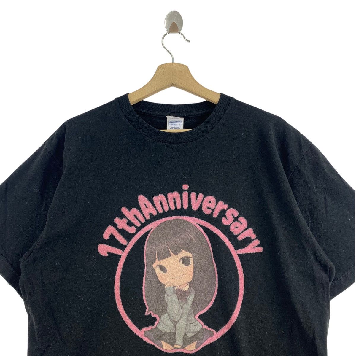 Other HINA 17th ANNIVERSARY Anime Print Design Black Short Sleeve Size US XL / EU 56 / 4 - 2 Thumbnail