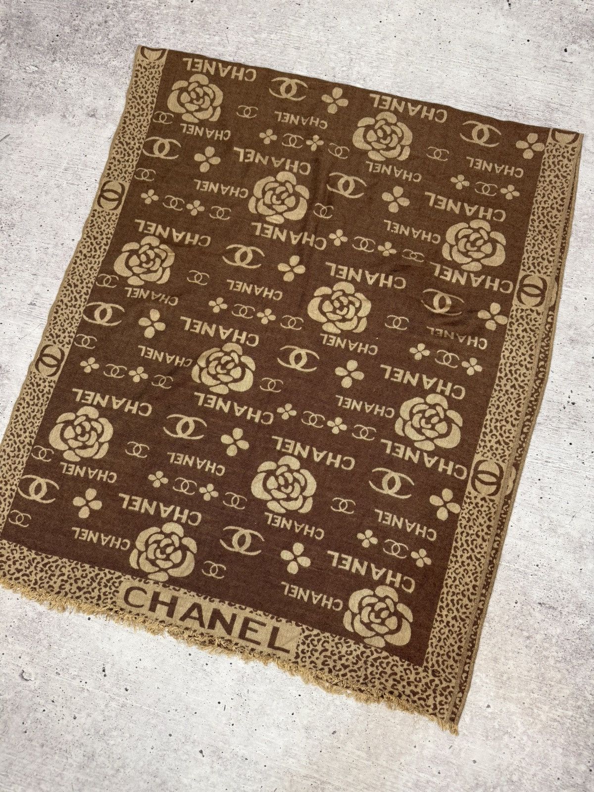 Chanel Chanel Camellia CC Logo Cashmere Silk Scarf Size ONE SIZE - 6 Thumbnail