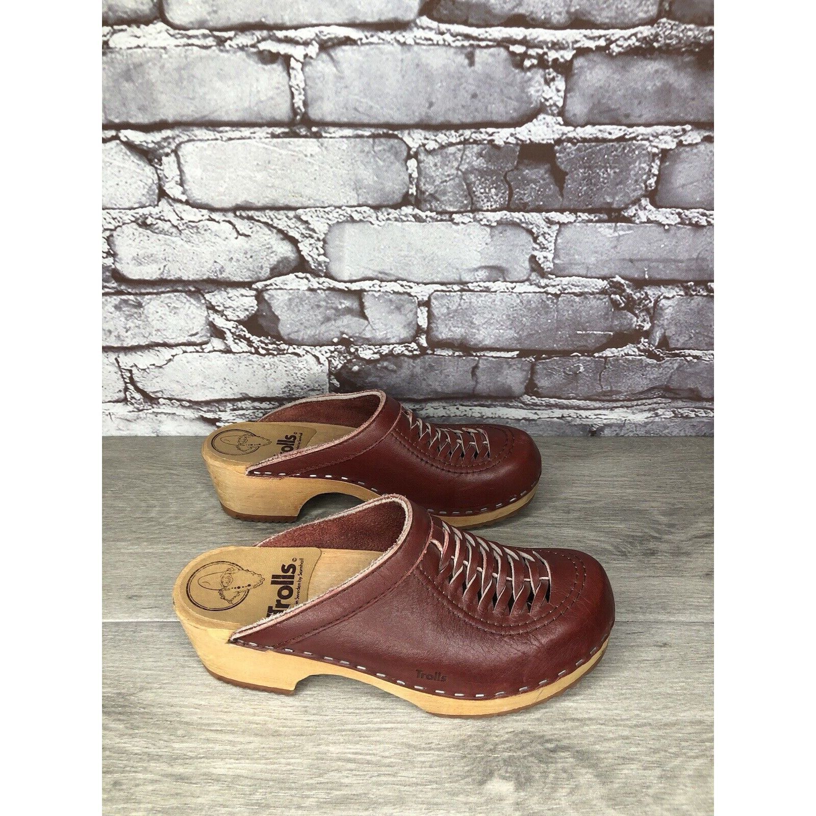 Umbro TROLLS By Samhall Burgundy Leather & Wood Sweden Clogs Shoes Size US 7 / IT 37 - 18 Thumbnail