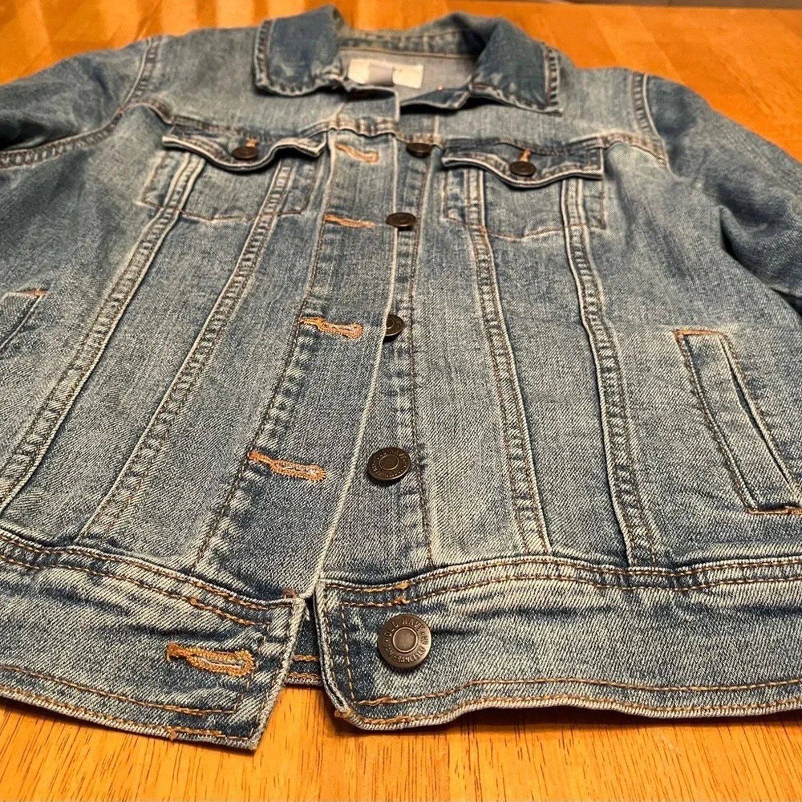 Old Navy Old Navy denim jacket, size small Size S / US 4 / IT 40 - 2 Thumbnail