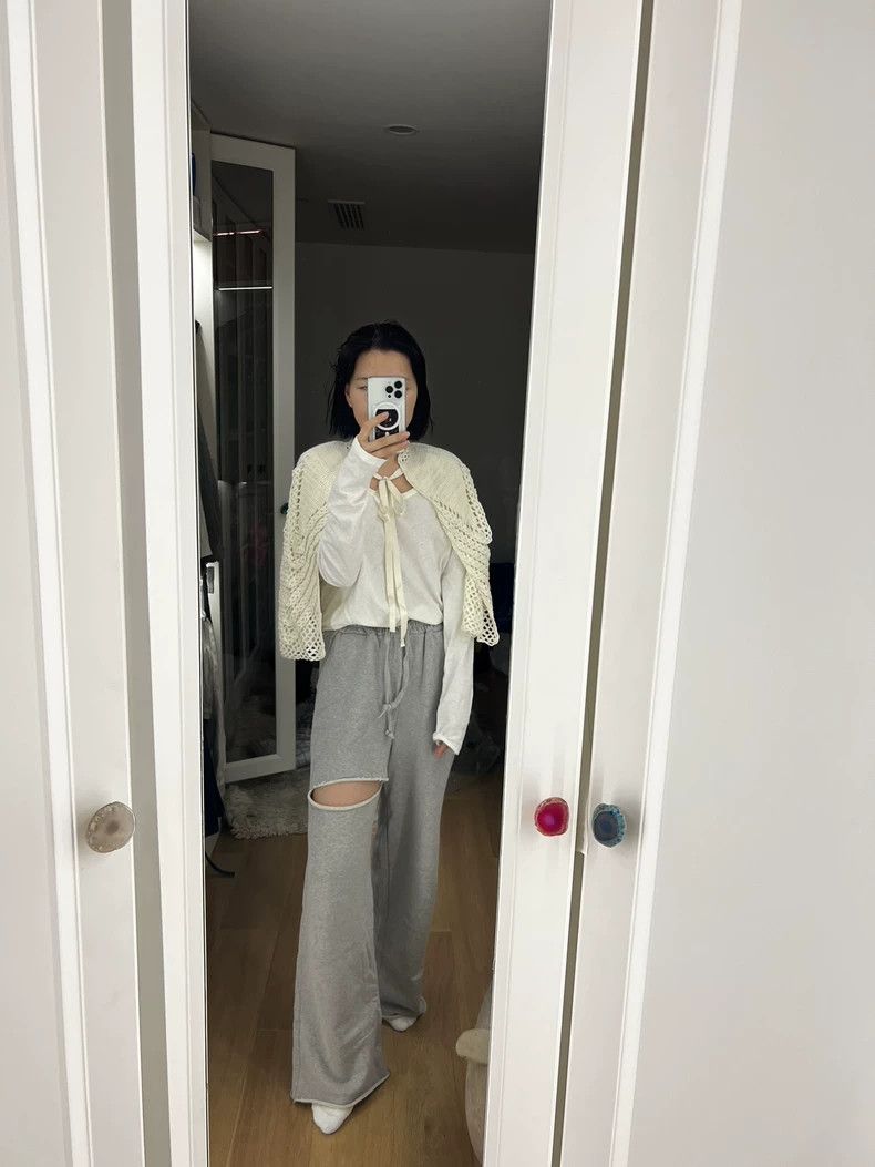 Loewe LOEWE Cute white cloak jacket sweater Size XS / US 0-2 / IT 36-38 - 1 Thumbnail