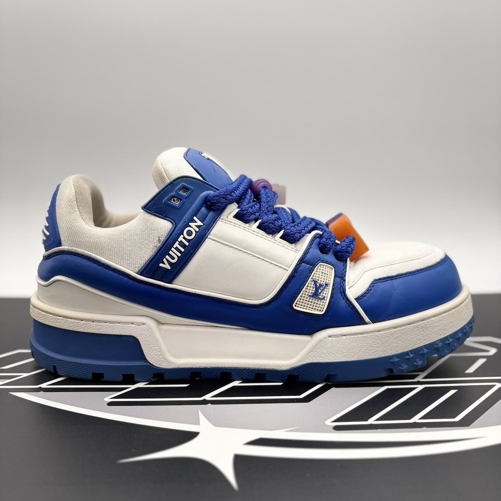 Louis Vuitton (11.5-12 US) Louis Vuitton Maxi ' Blue White ' Size US 12 / EU 45 - 13 Thumbnail