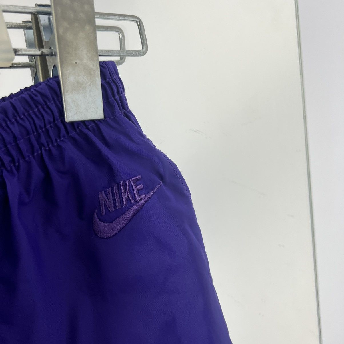 Nike Vintage 90s Nike Mini Logo Baggy Nylon Sweatpants Size US 34 / EU 50 - 4 Thumbnail