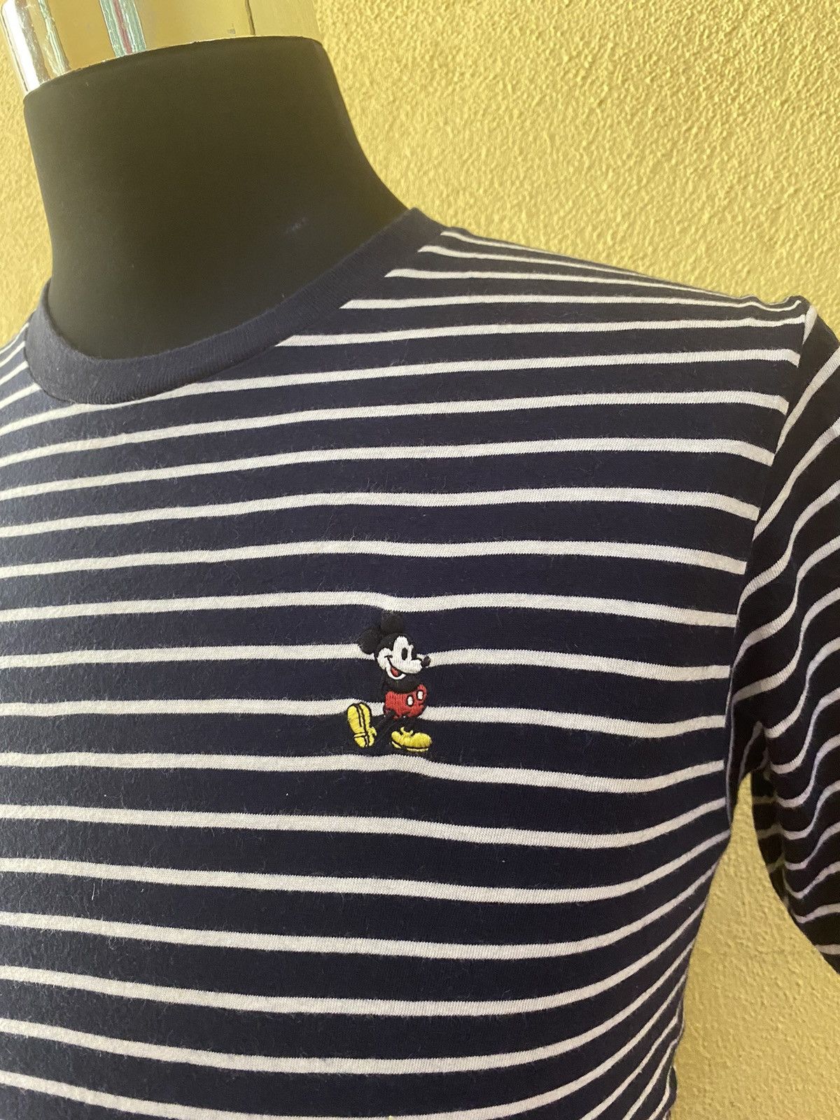 Disney × Mickey Mouse Disney mickey mouse x uniqlo Size US M / EU 48-50 / 2 - 2 Thumbnail