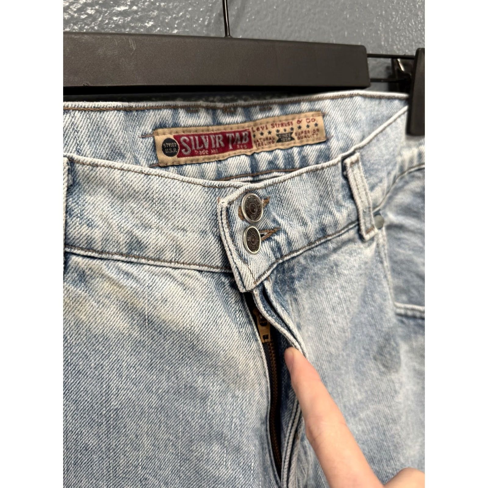 Levi's VINTAGE Levi’s Silver Tab Baggy Blue Jean Pants 38/32 USA Made Men's Size US 38 / EU 54 - 5 Thumbnail