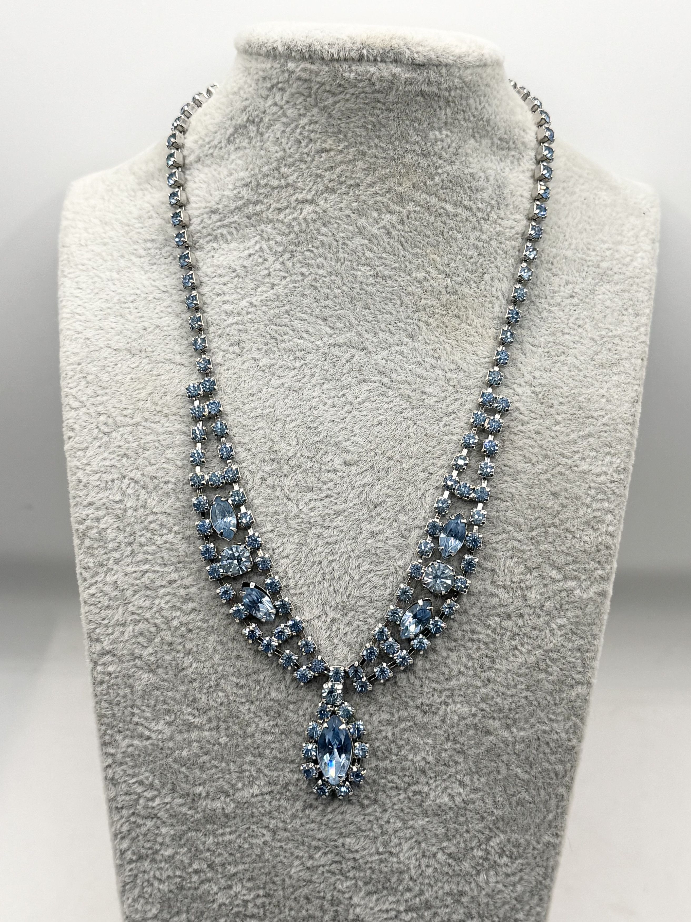 Vintage Vintage blue rhinestone collar necklace Size ONE SIZE - 1 Thumbnail