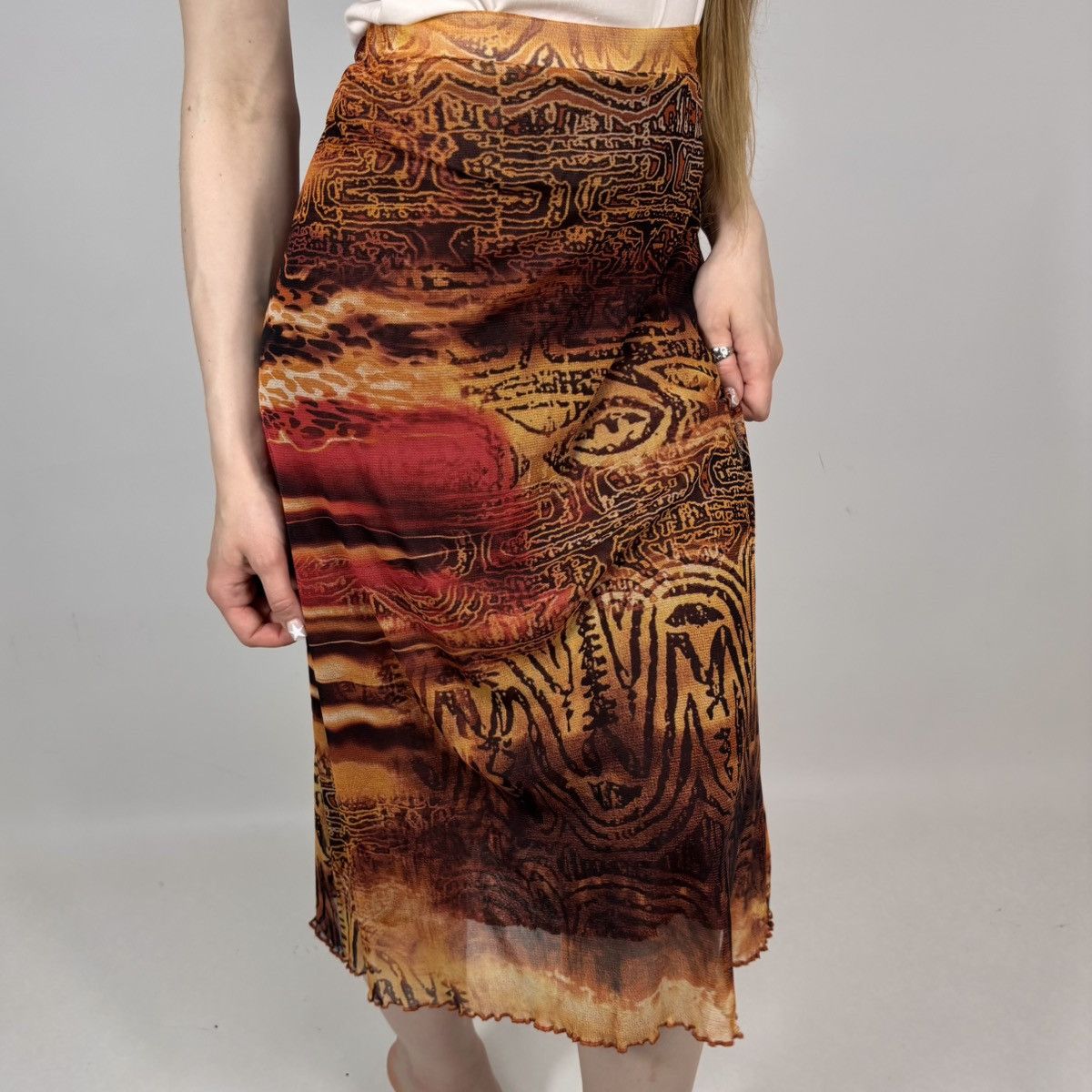 Japanese Brand Vintage Y2K Japanese JPG Aztec Style Mesh Retro Midi Skirt Size 28" / US 6 / IT 42 - 1 Thumbnail