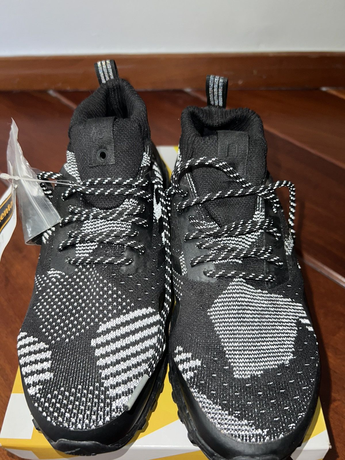 Adidas × Kith × Nonnative Kith x Nonnative Mid Ultraboost Reflective Size US 7 / EU 40 - 5 Thumbnail